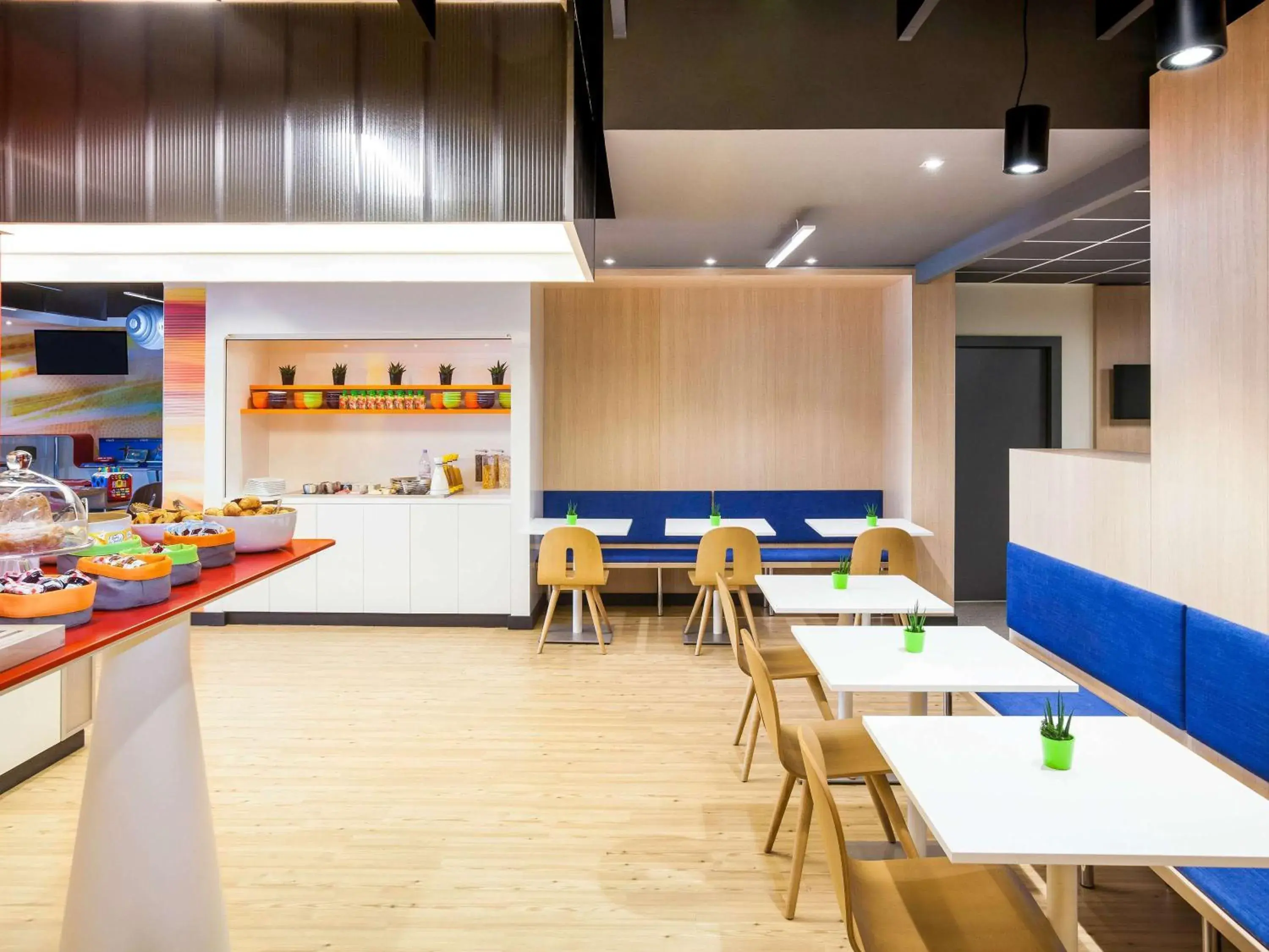 Restaurant/places to eat in Ibis Styles Mulhouse Centre Gare Restaurant/places to eat in Ibis Styles Mulhouse Centre Gare