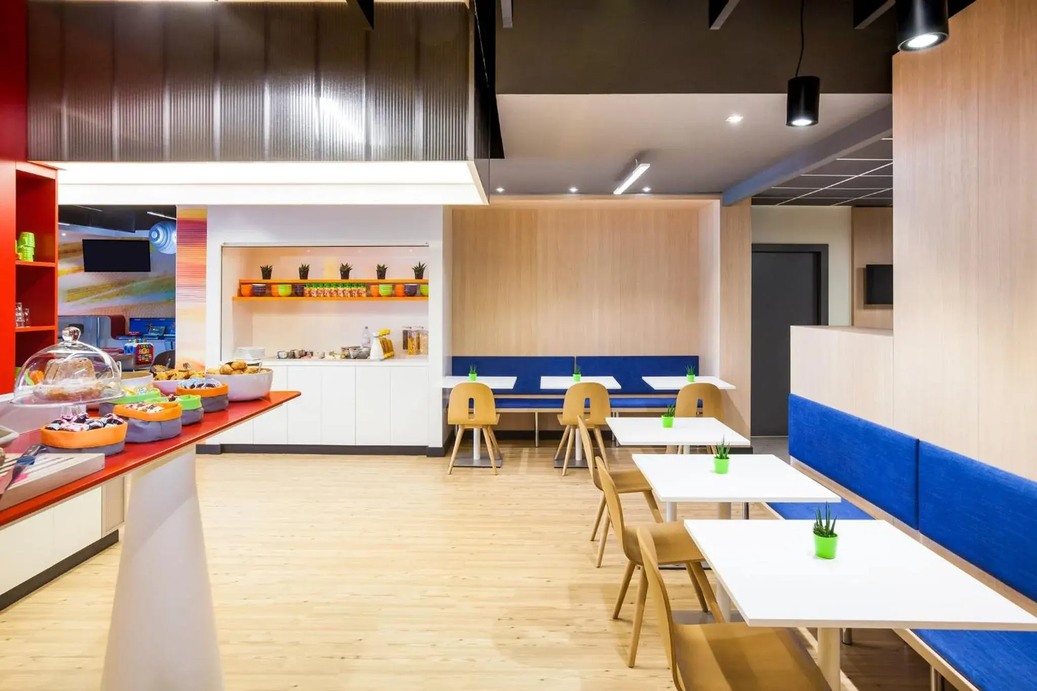 Restaurant/places to eat in Ibis Styles Mulhouse Centre Gare Restaurant/places to eat in Ibis Styles Mulhouse Centre Gare