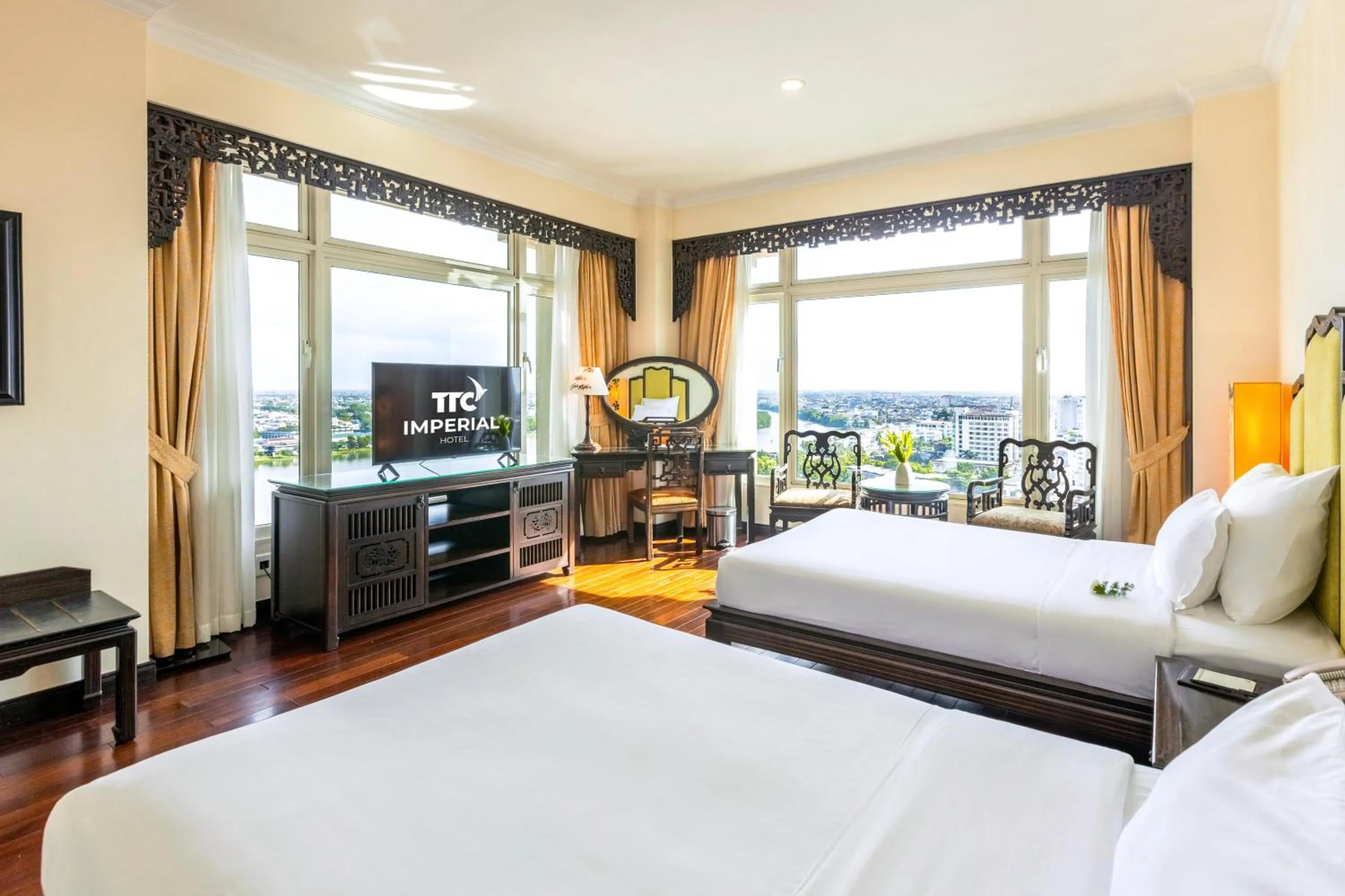 View (from property/room), Bed in TTC Imperial Hotel