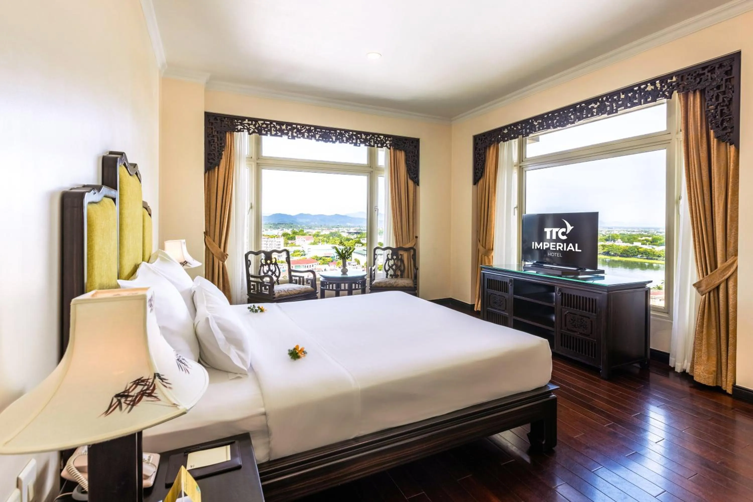 View (from property/room), Bed in TTC Imperial Hotel