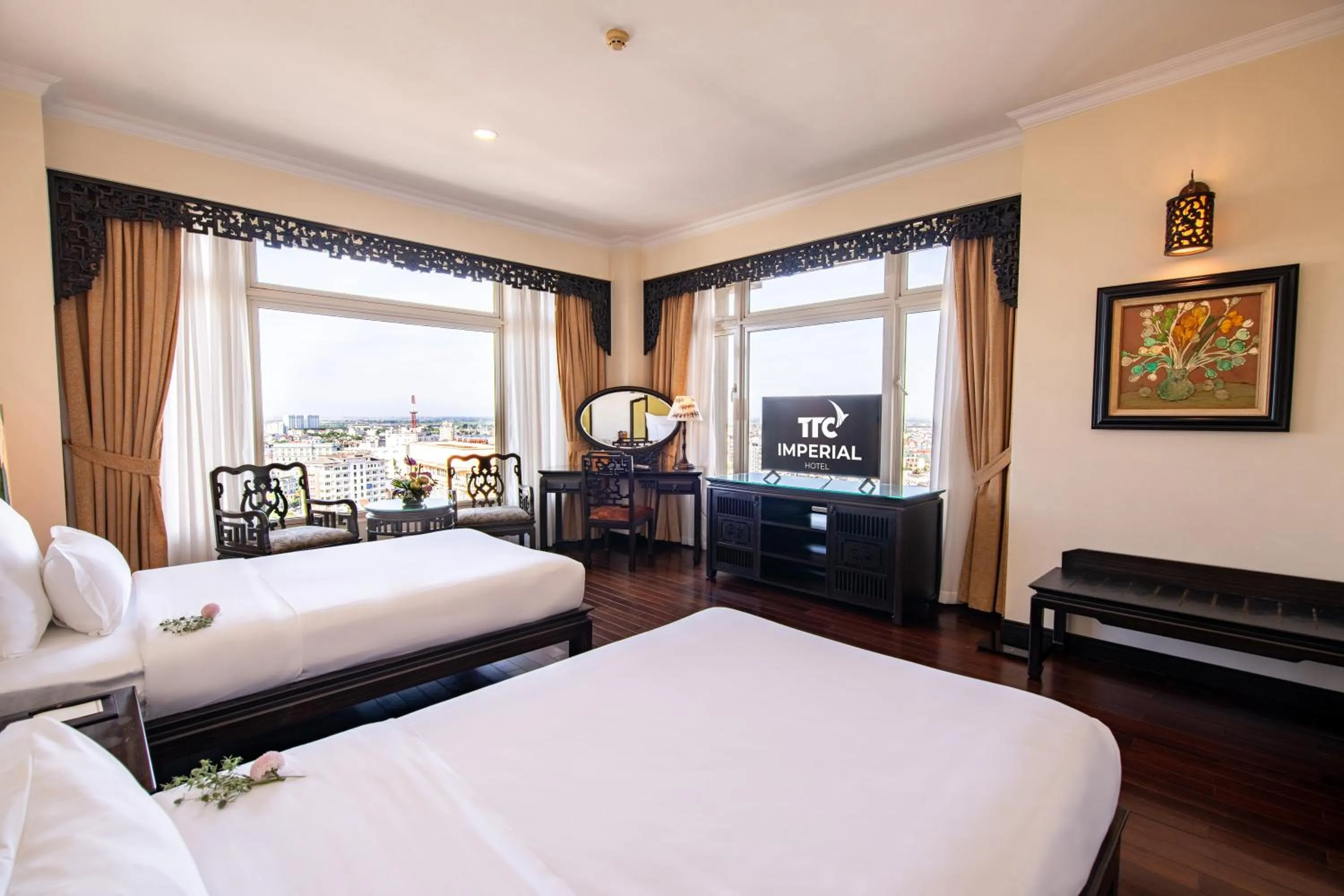 View (from property/room), Bed in TTC Imperial Hotel