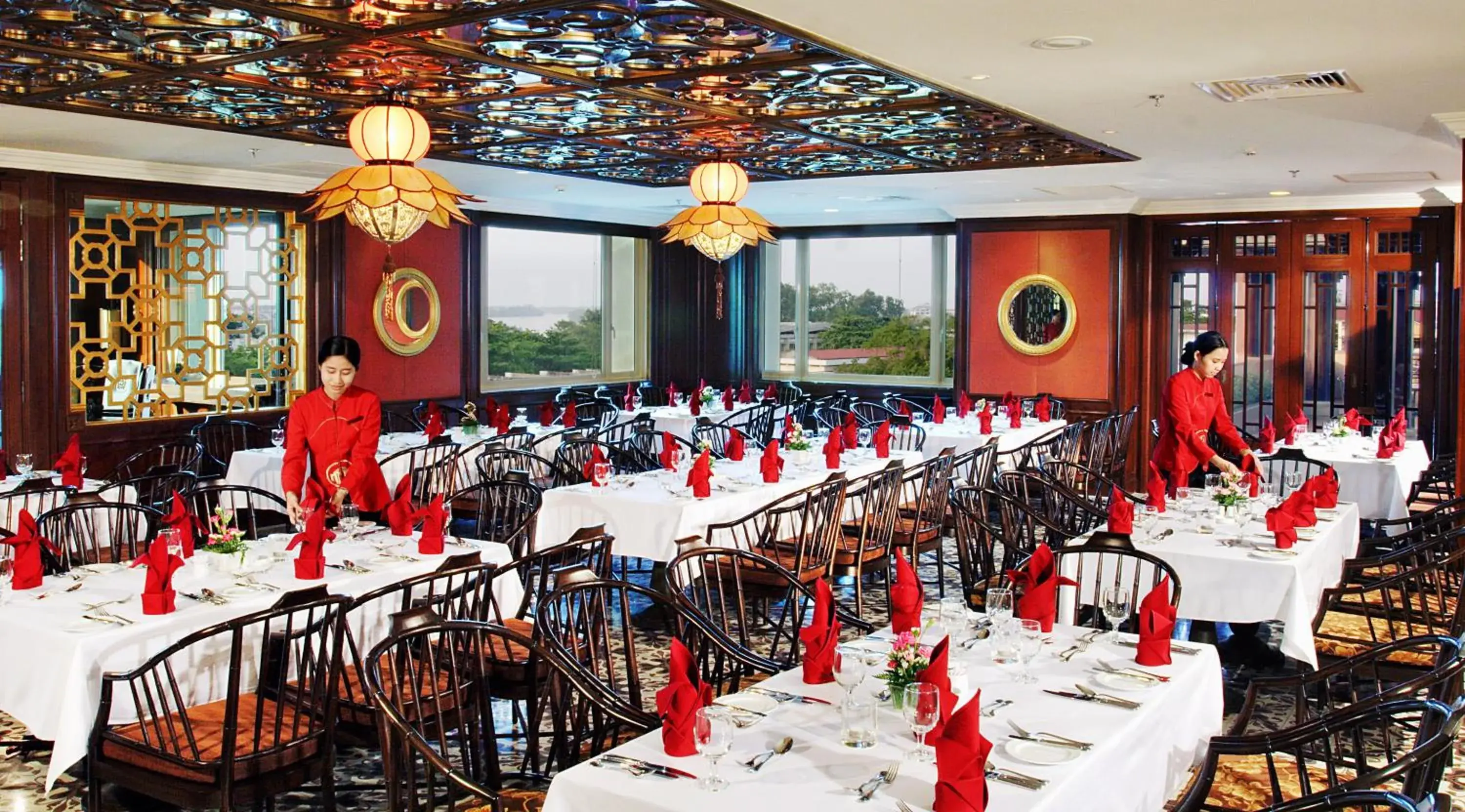 Restaurant/places to eat in TTC Imperial Hotel Restaurant/places to eat in TTC Imperial Hotel