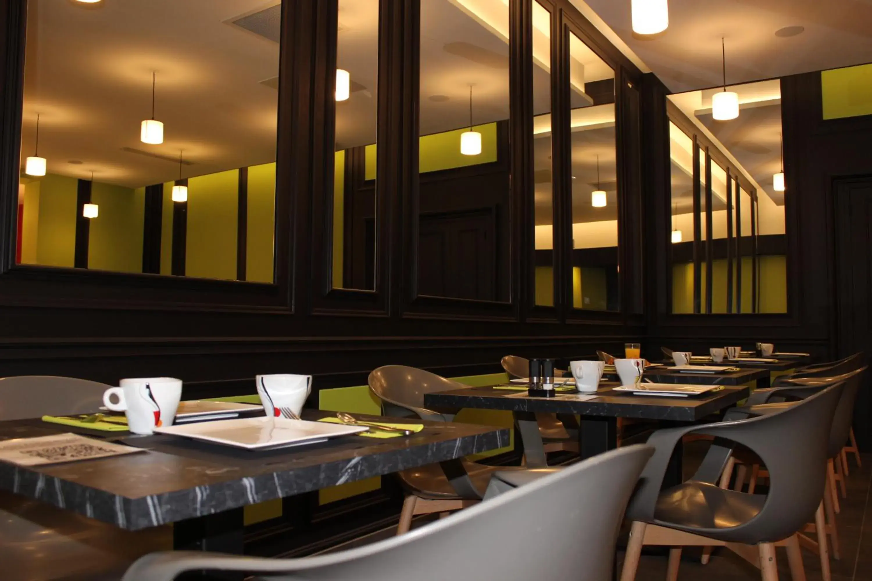 Restaurant/places to eat in LOGIS Hôtel Borel Restaurant/places to eat in LOGIS Hôtel Borel