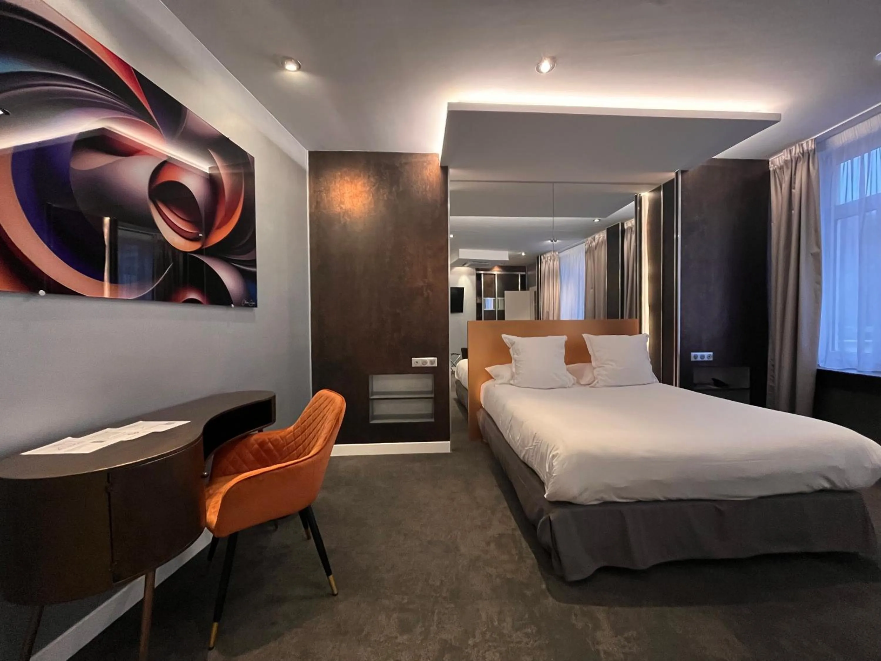 Photo of the whole room, Bed in LOGIS Hôtel Borel