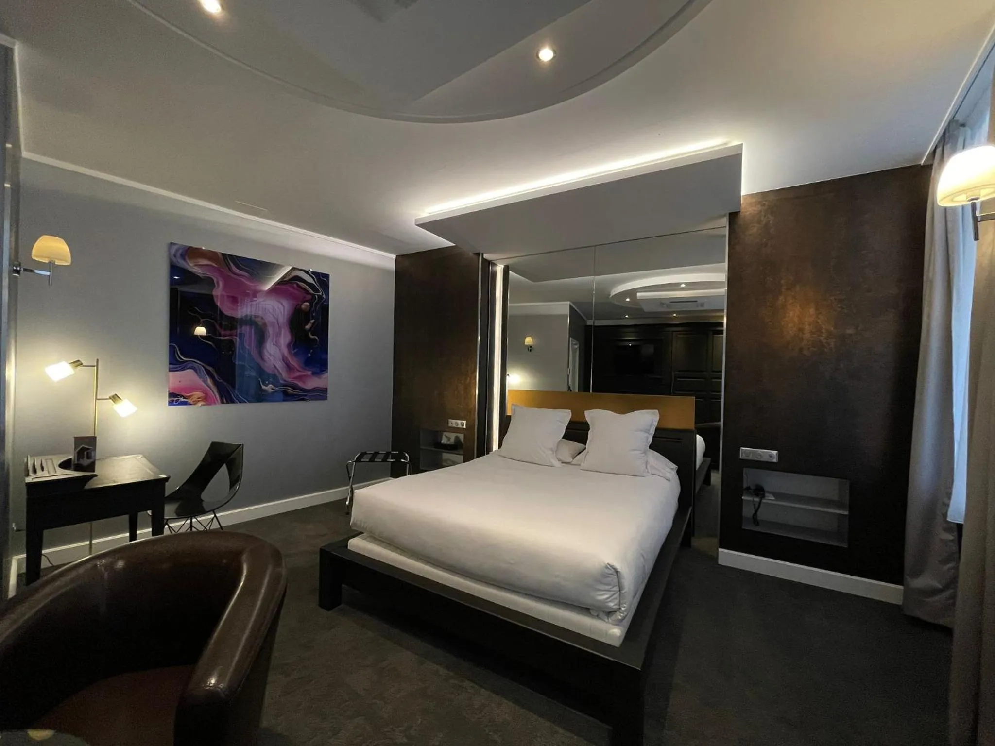 Photo of the whole room, Bed in LOGIS Hôtel Borel