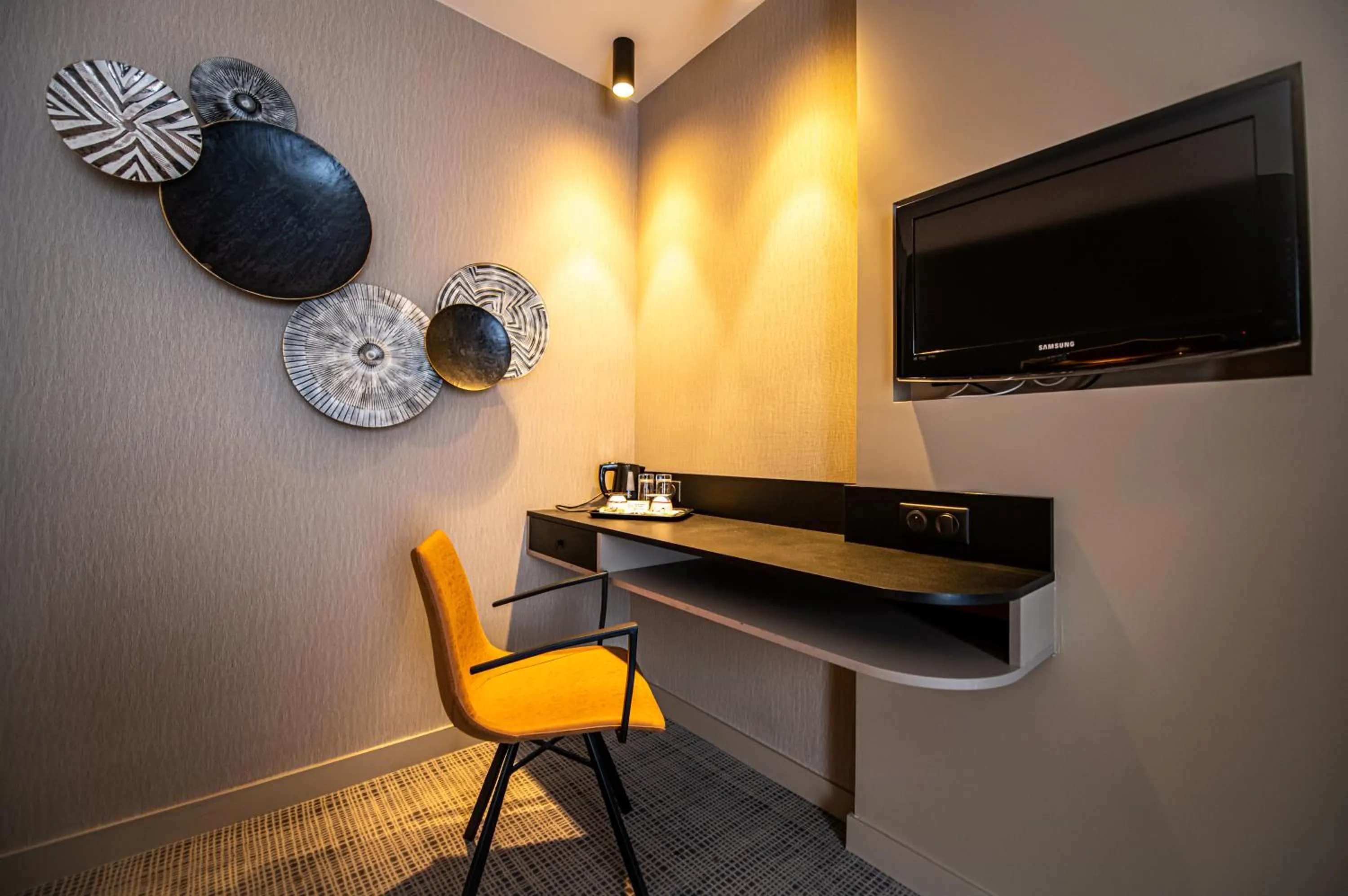 hair dresser in LOGIS Hôtel Borel