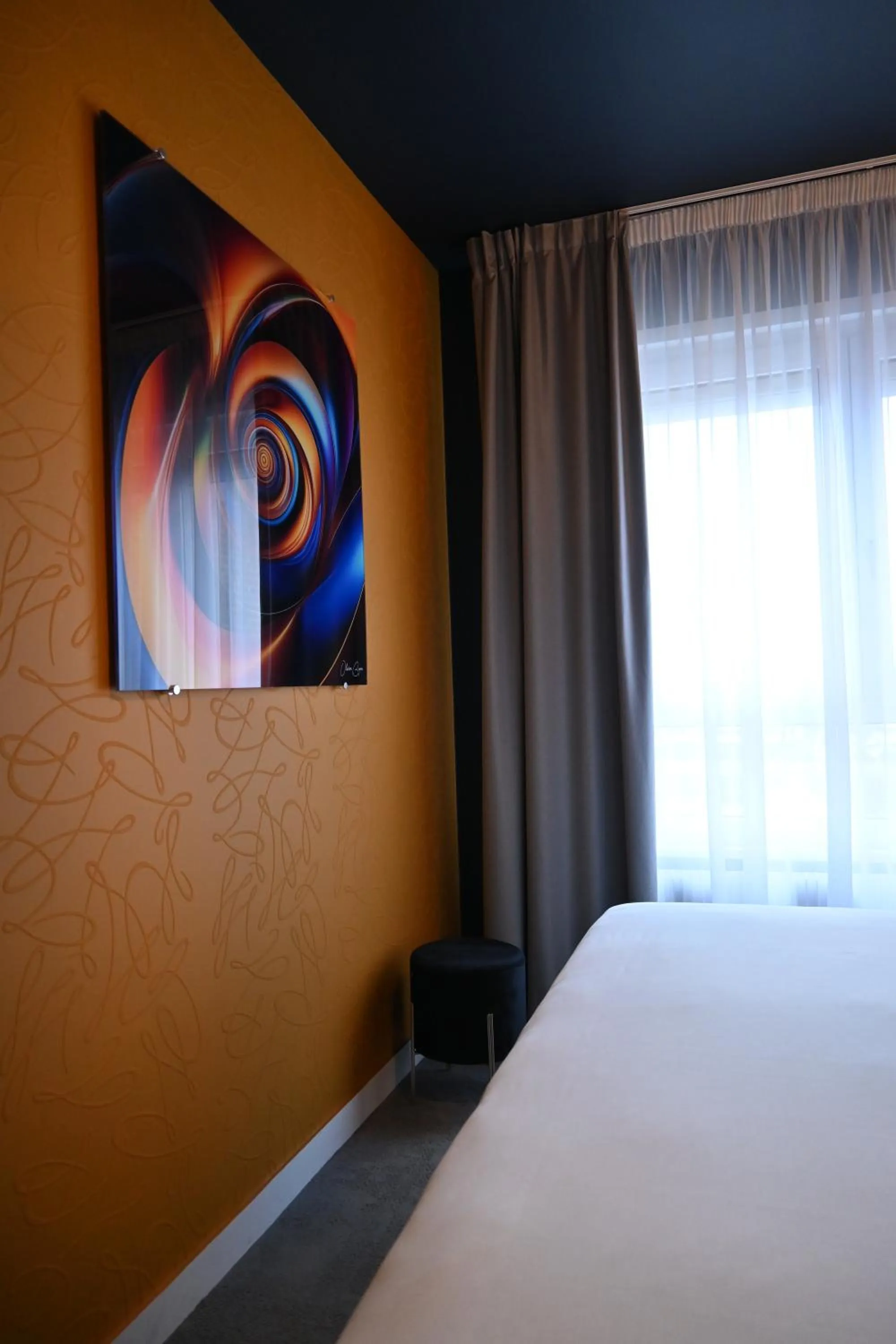 Bedroom, Bed in LOGIS Hôtel Borel