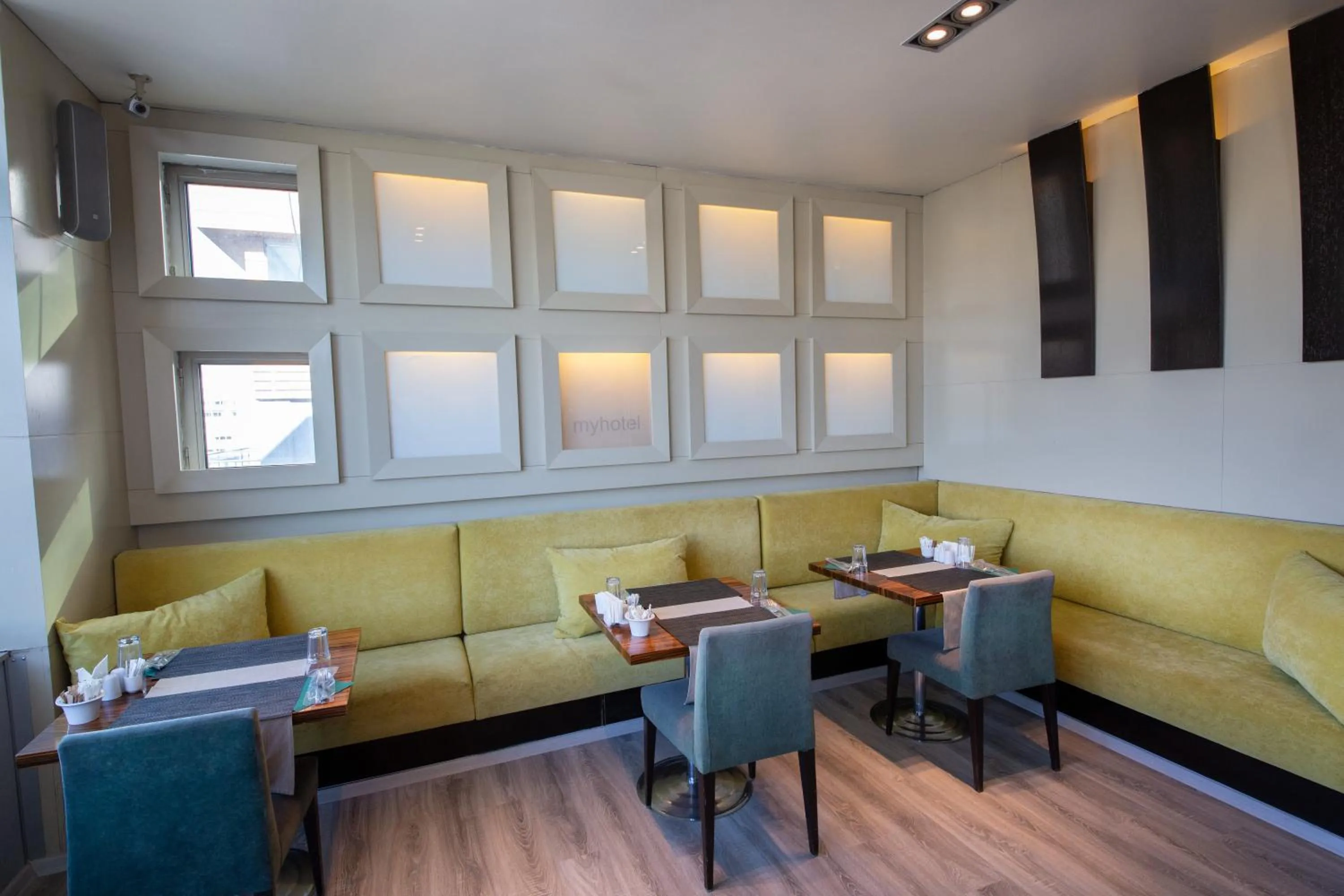 Breakfast in MY Hotel