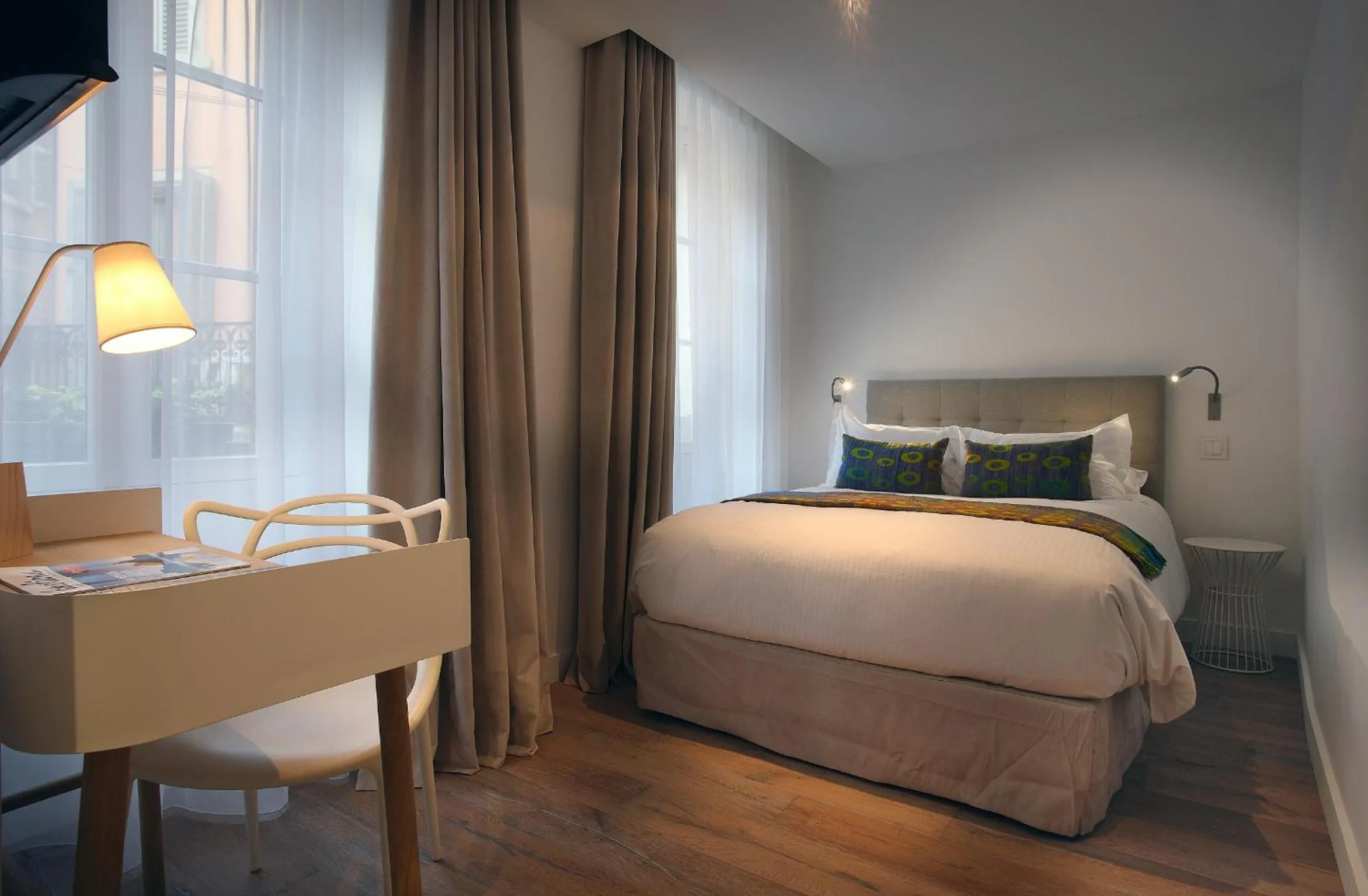 Photo of the whole room, Bed in Petit Hôtel Confidentiel