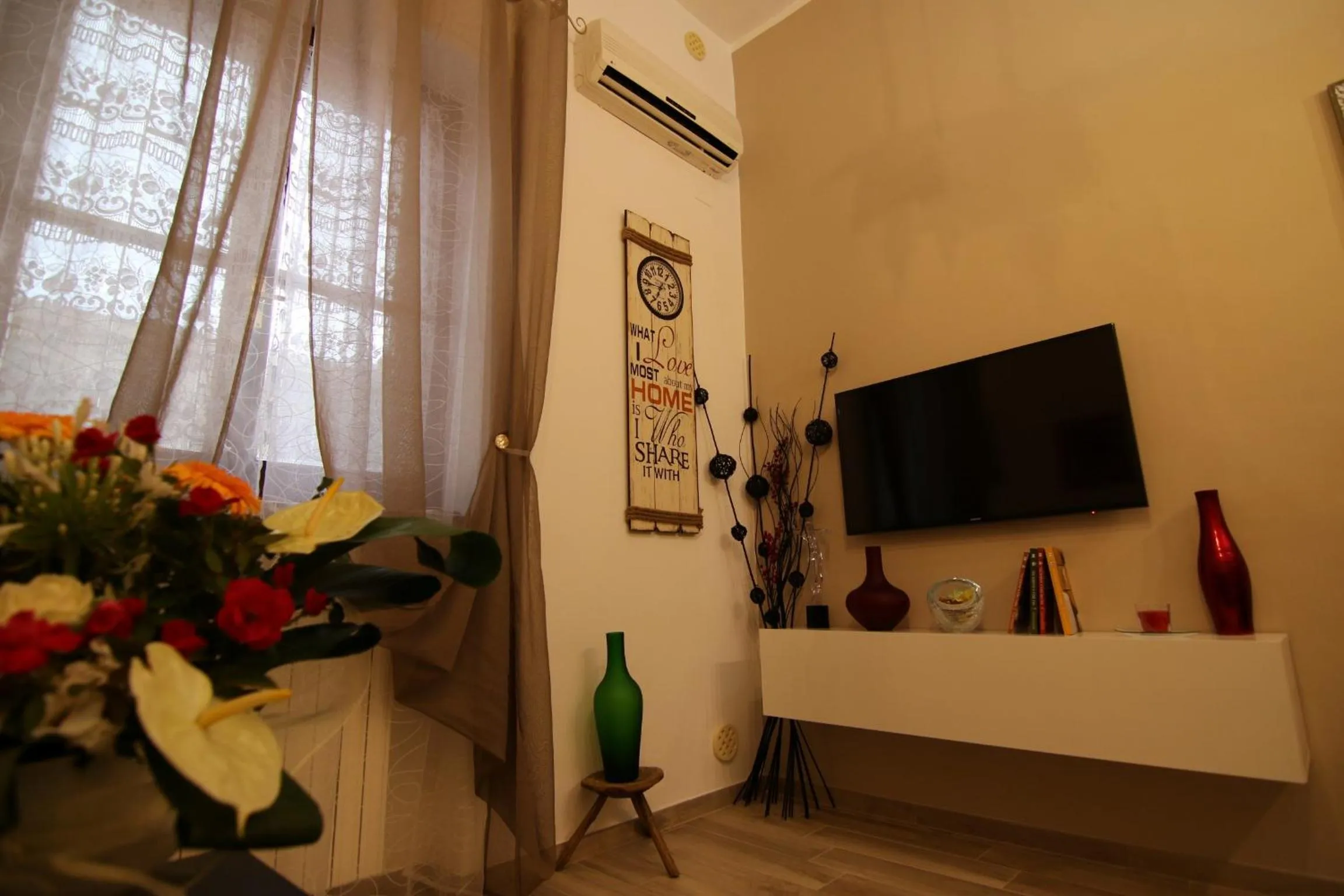 TV and multimedia in Casa Dell'Artista