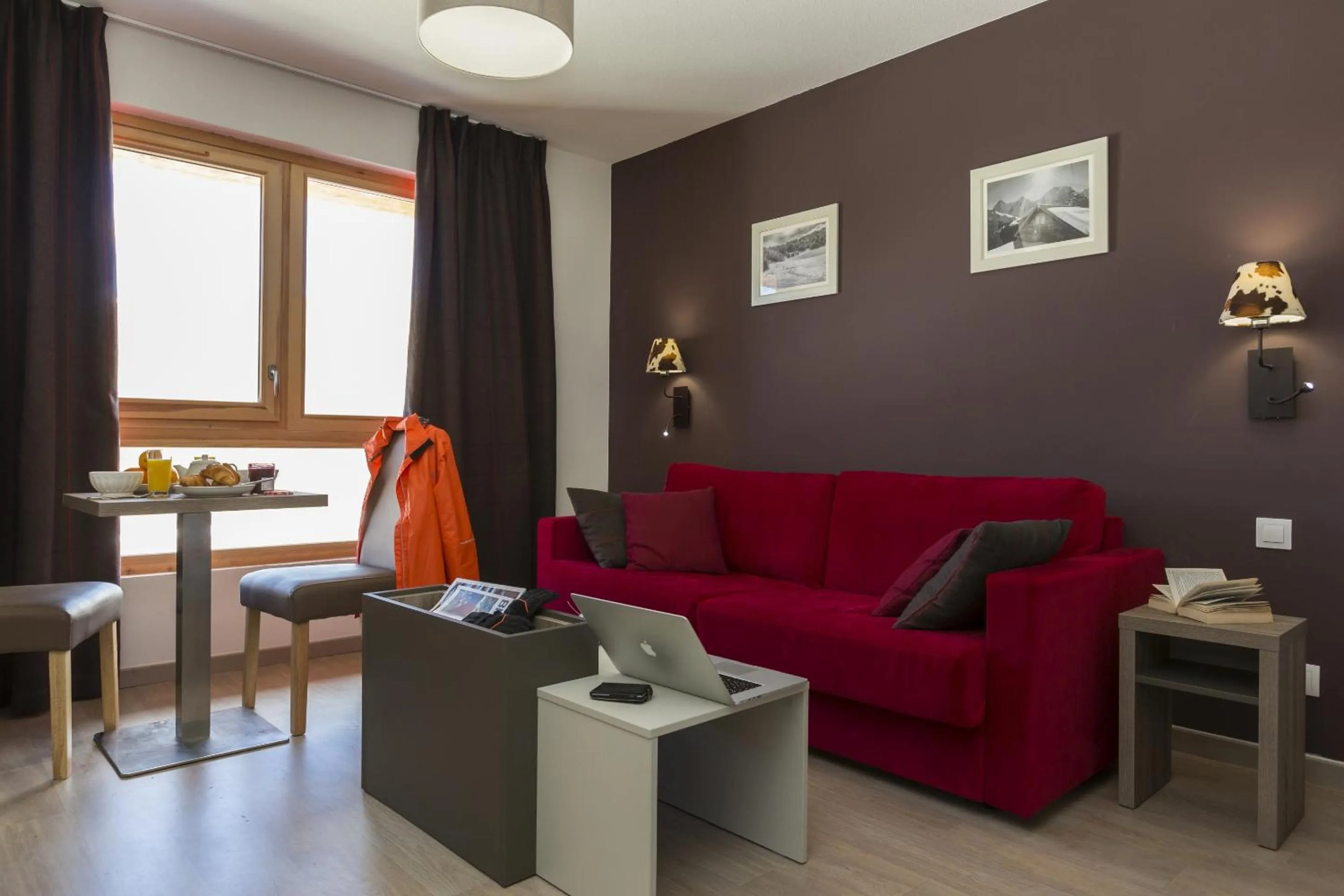 Seating area in Résidence Odalys Front de Neige