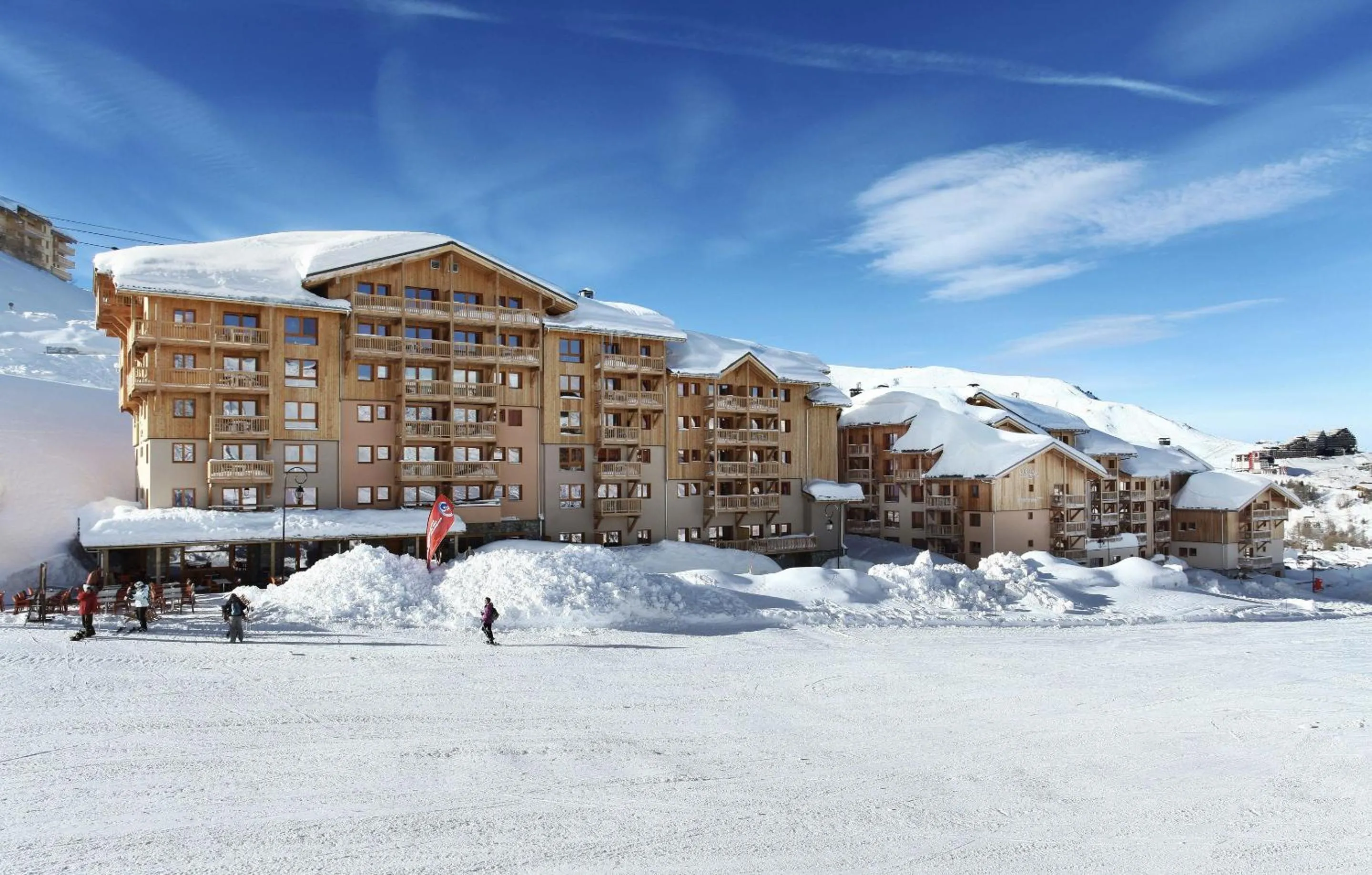 Facade/entrance in Résidence Odalys Front de Neige