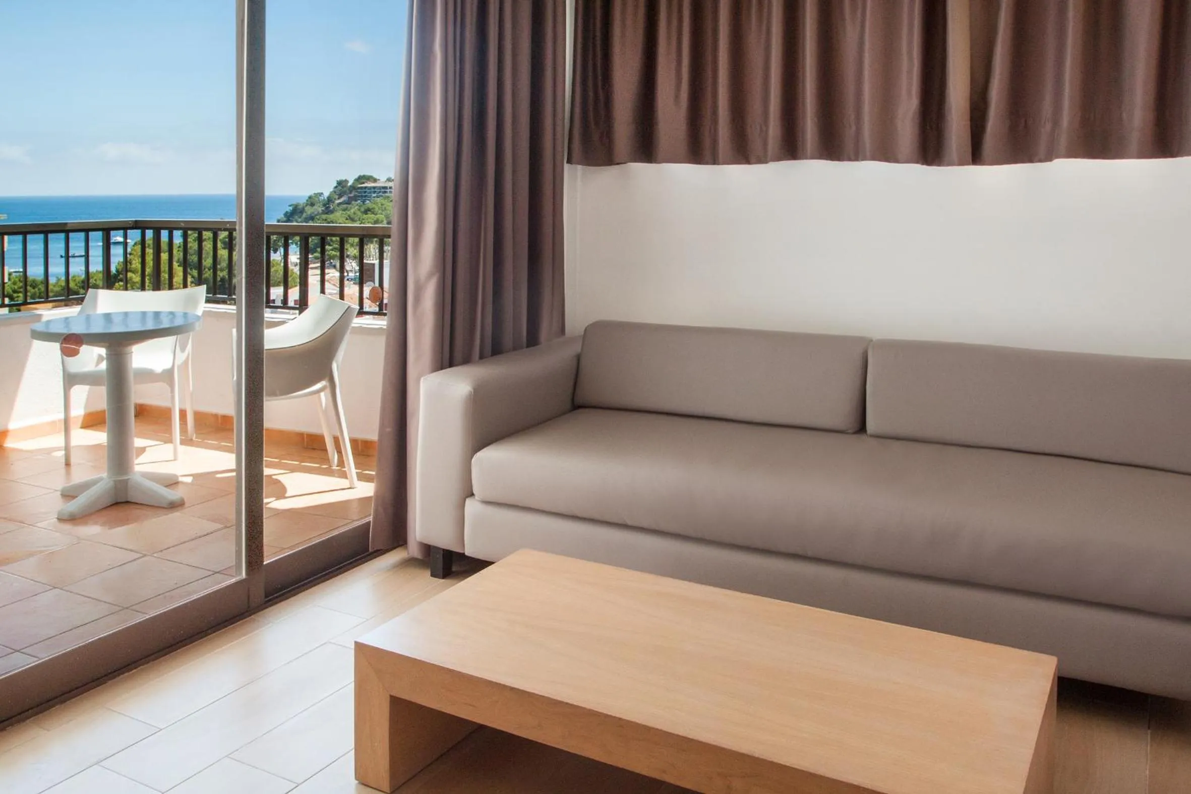 Apartamentos Sol y Vera