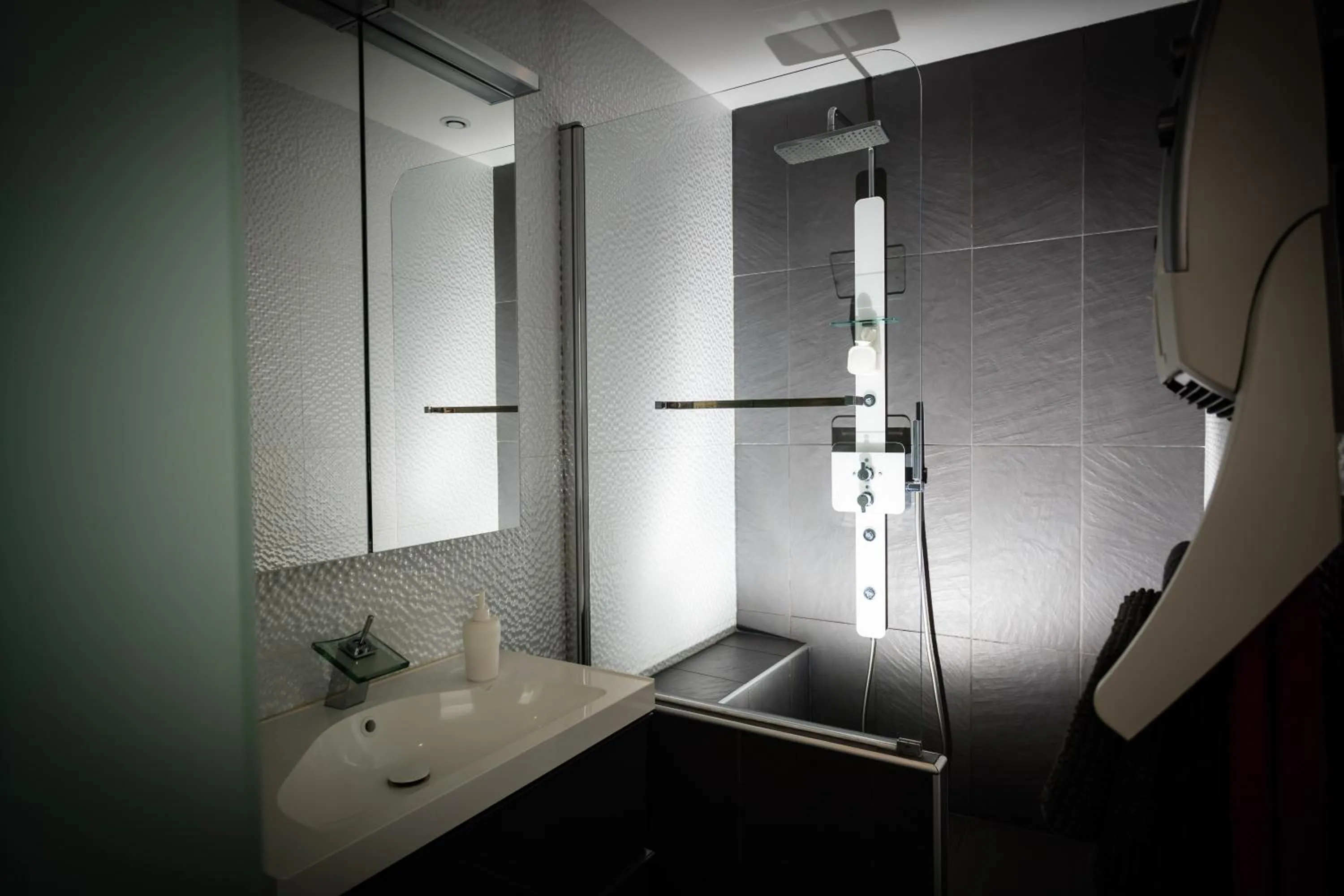 Bathroom in Chambres d'hotes Deluxe Jacuzzi Mas de l'Etoile