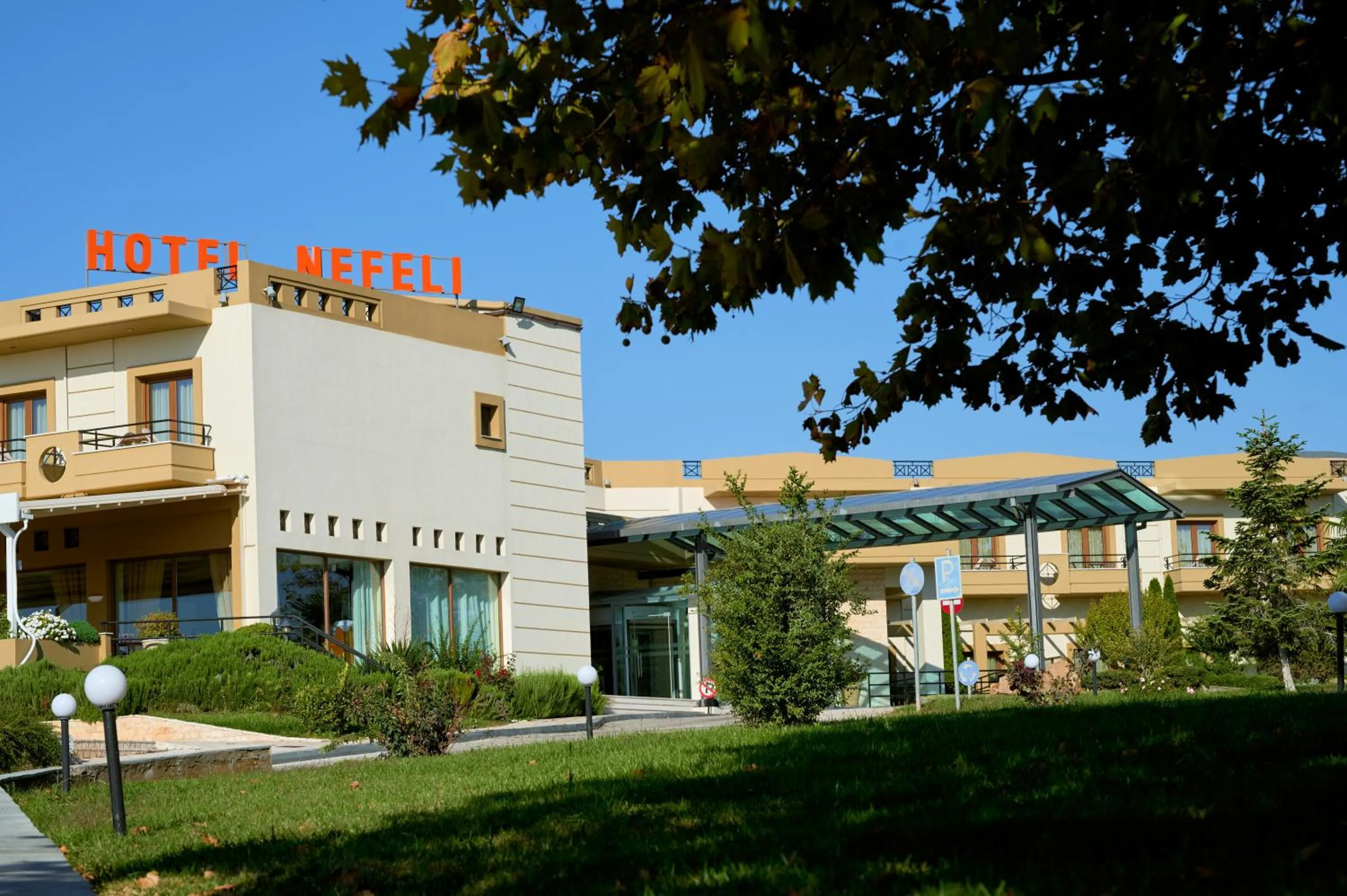 Garden in Nefeli Hotel