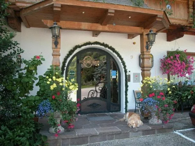 Facade/entrance in Gartenhotel Lenzenhof - Wildschönau- PREMIUMCARD inclusive