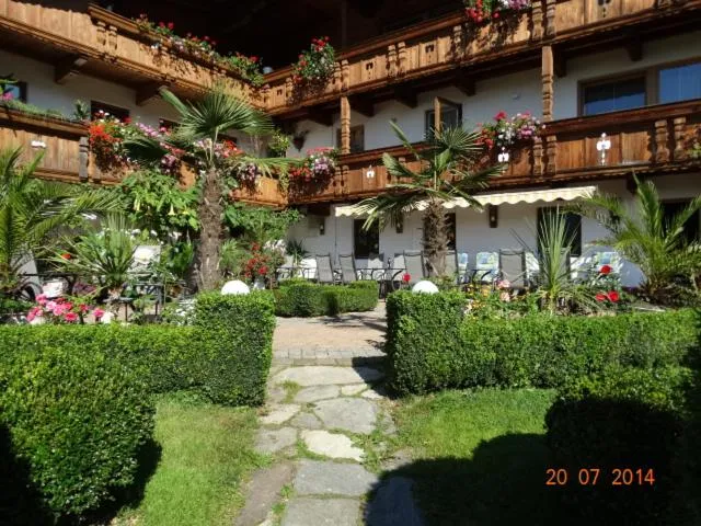 Day in Gartenhotel Lenzenhof - Wildschönau- PREMIUMCARD inclusive