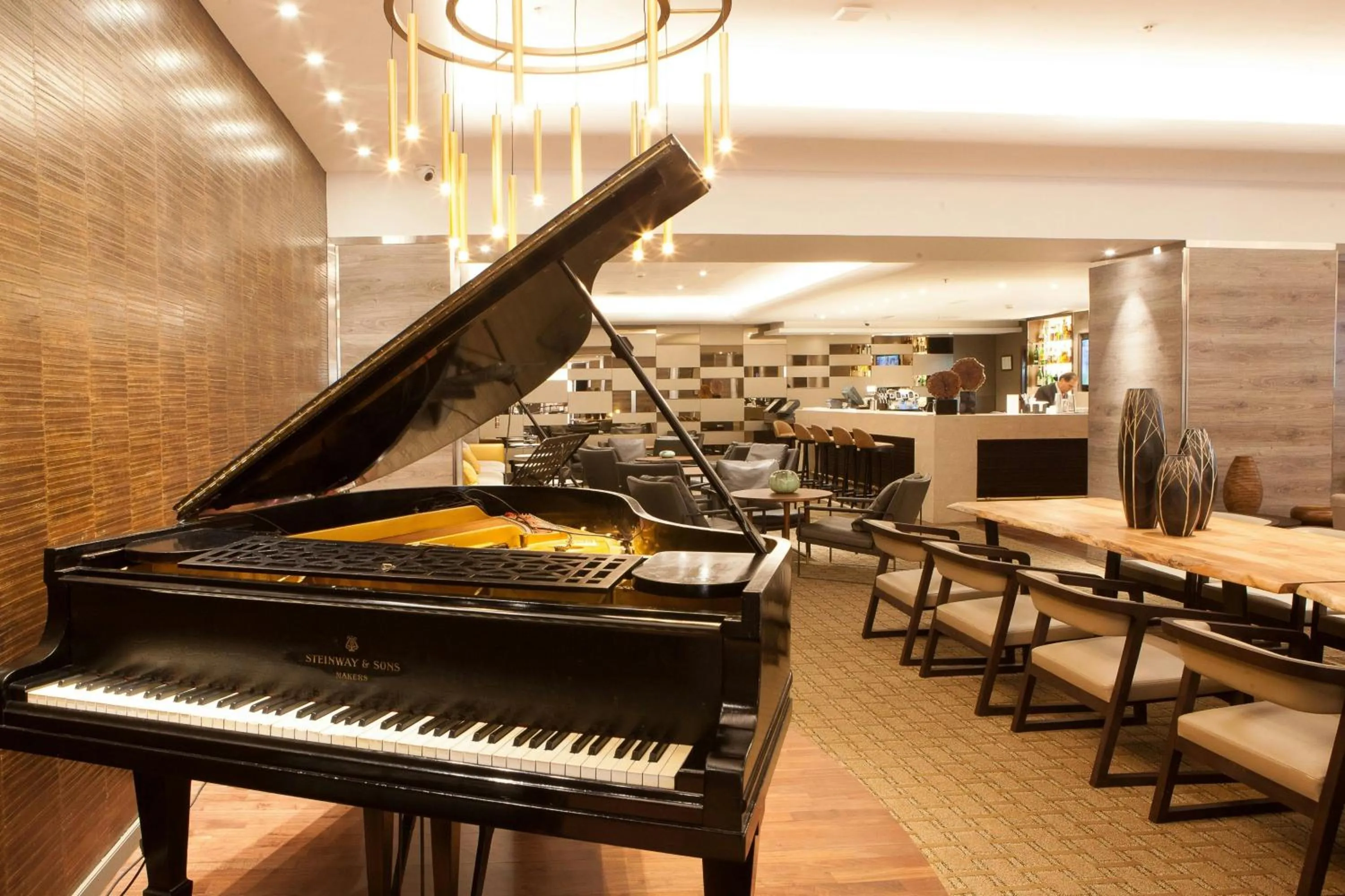 Lounge or bar in Hotel Plaza Santiago