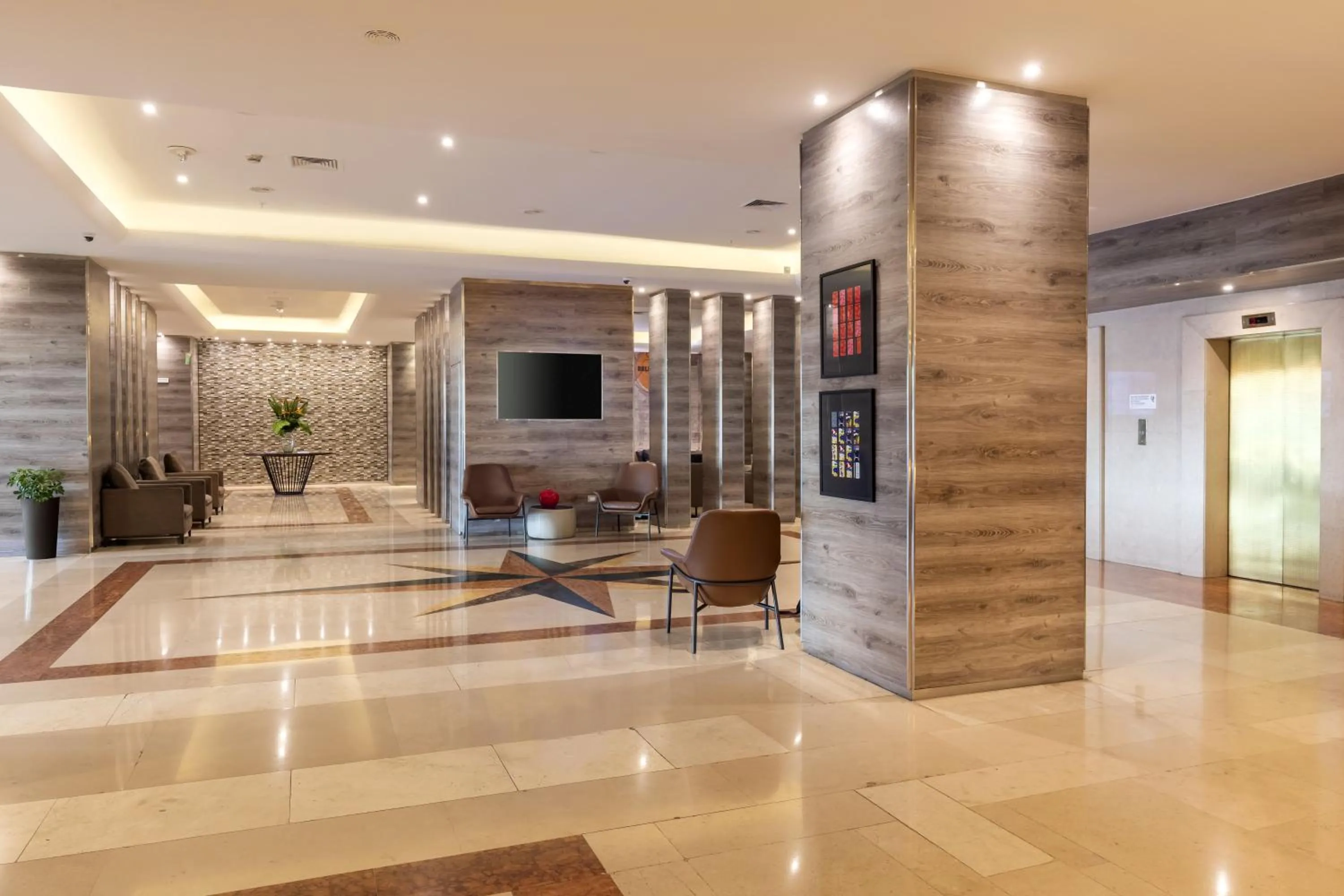 Lobby or reception in Hotel Plaza Santiago