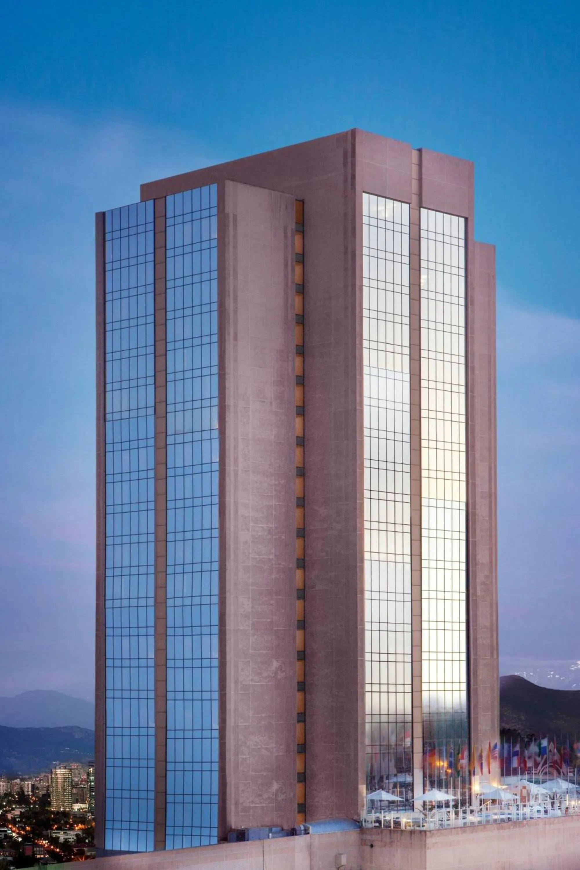 Property building in Hotel Plaza Santiago