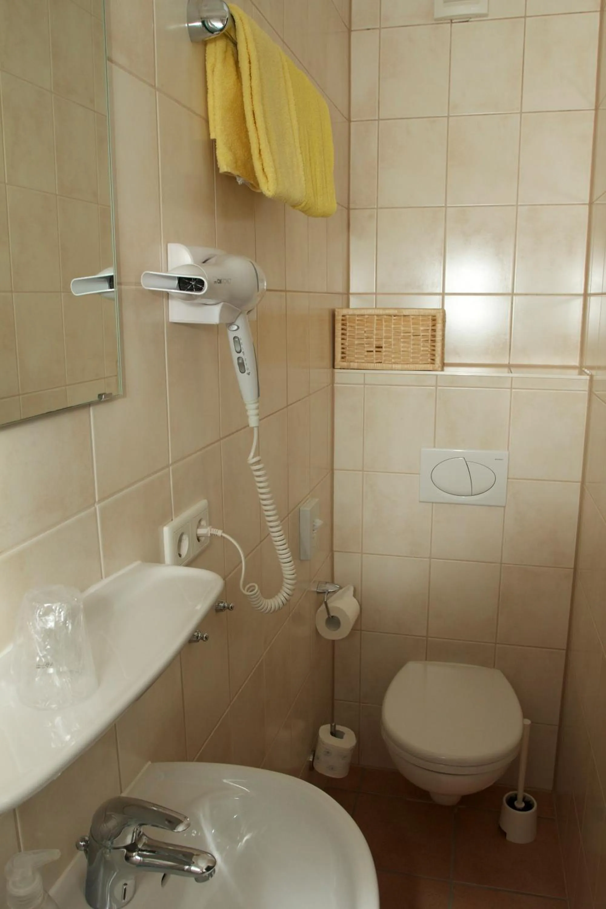 Bathroom in Gästehaus zur Linde