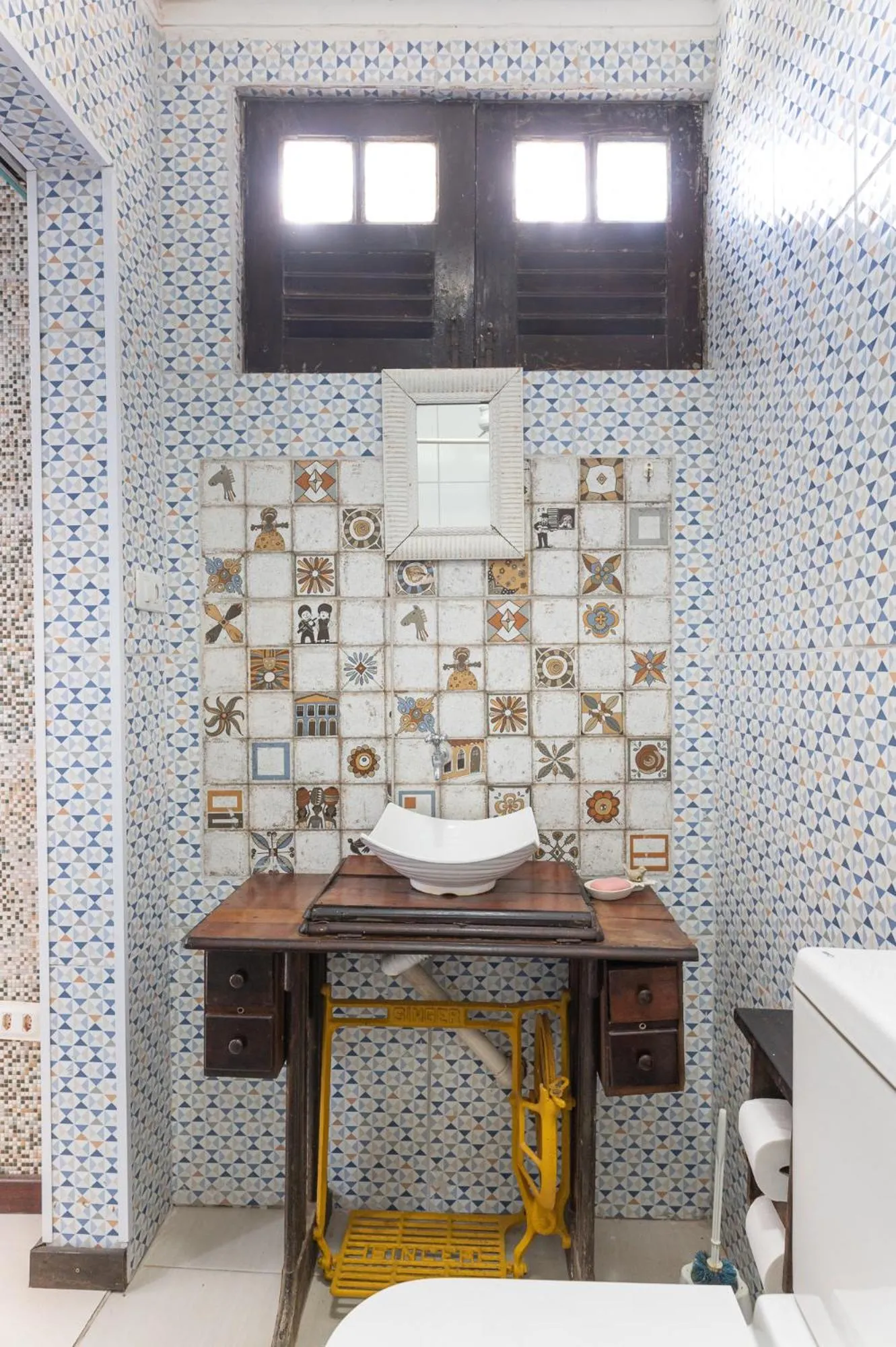 Bathroom in Pousada Flor de Olinda