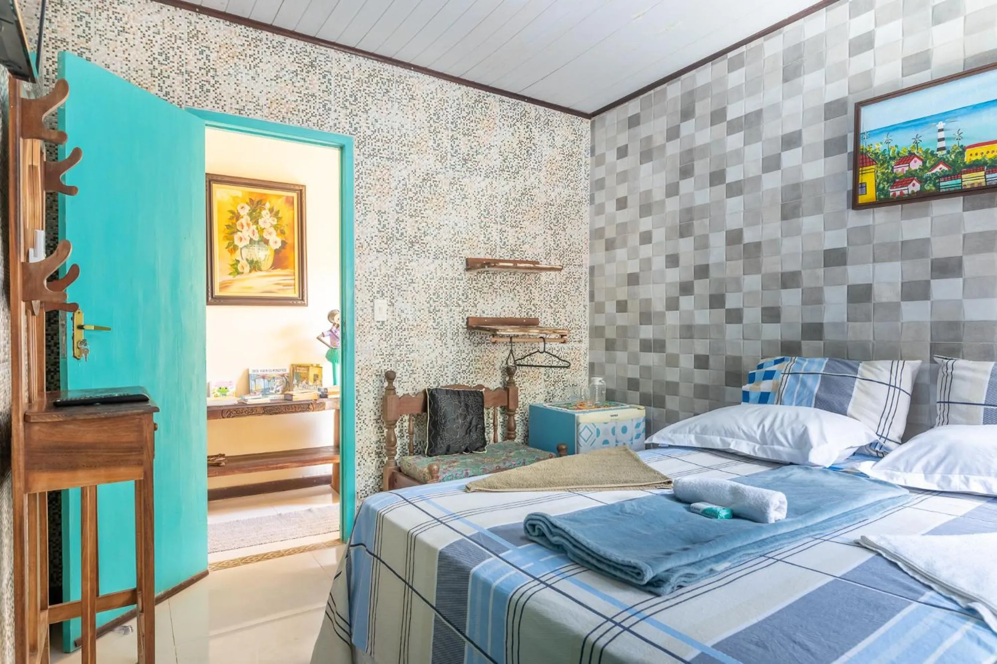 Photo of the whole room, Bed in Pousada Flor de Olinda