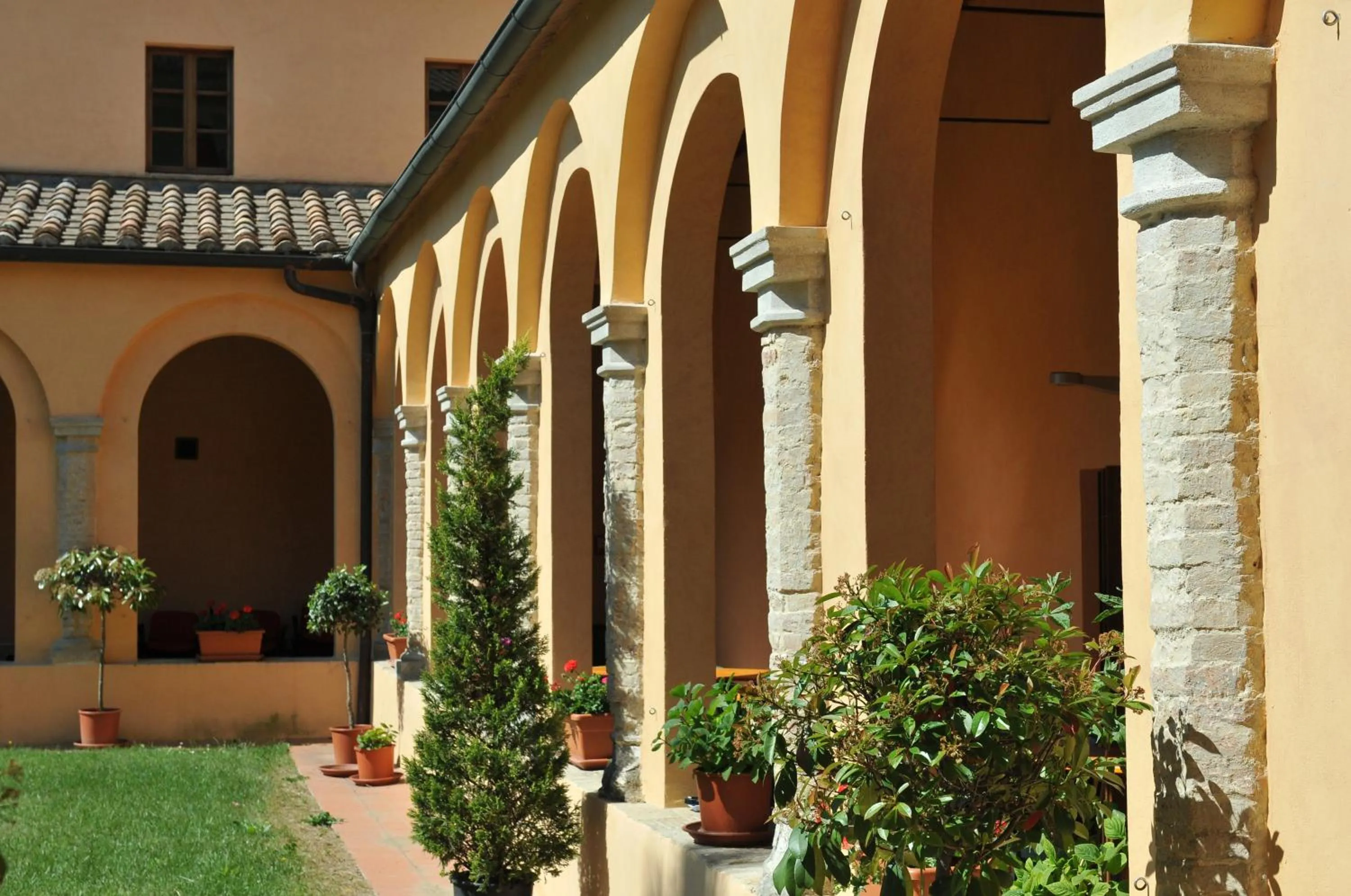 Facade/entrance in Chiostro Delle Monache Hostel Volterra