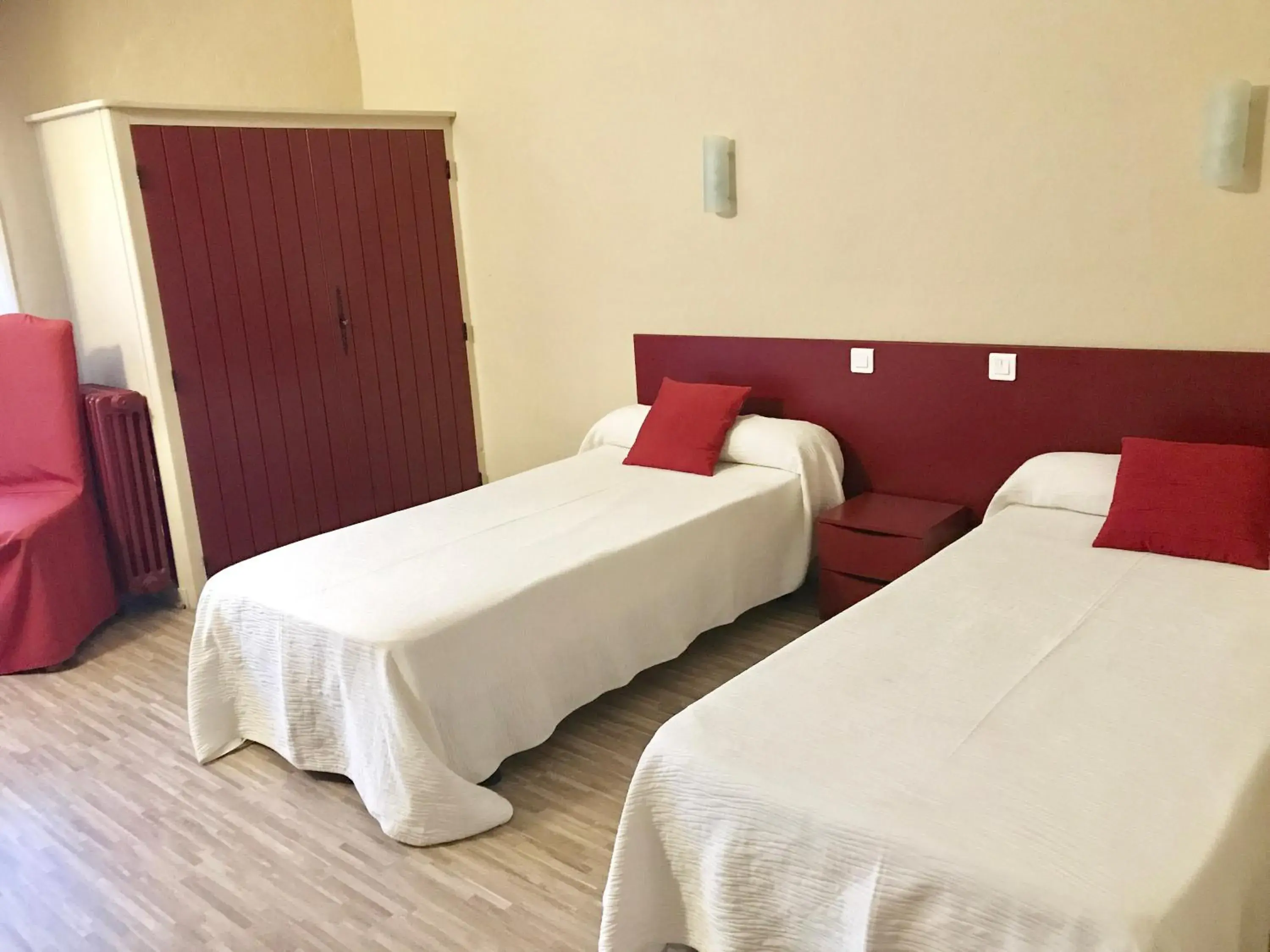 Twin Room with Balcony in Saint Jacques Twin Room with Balcony in Saint Jacques