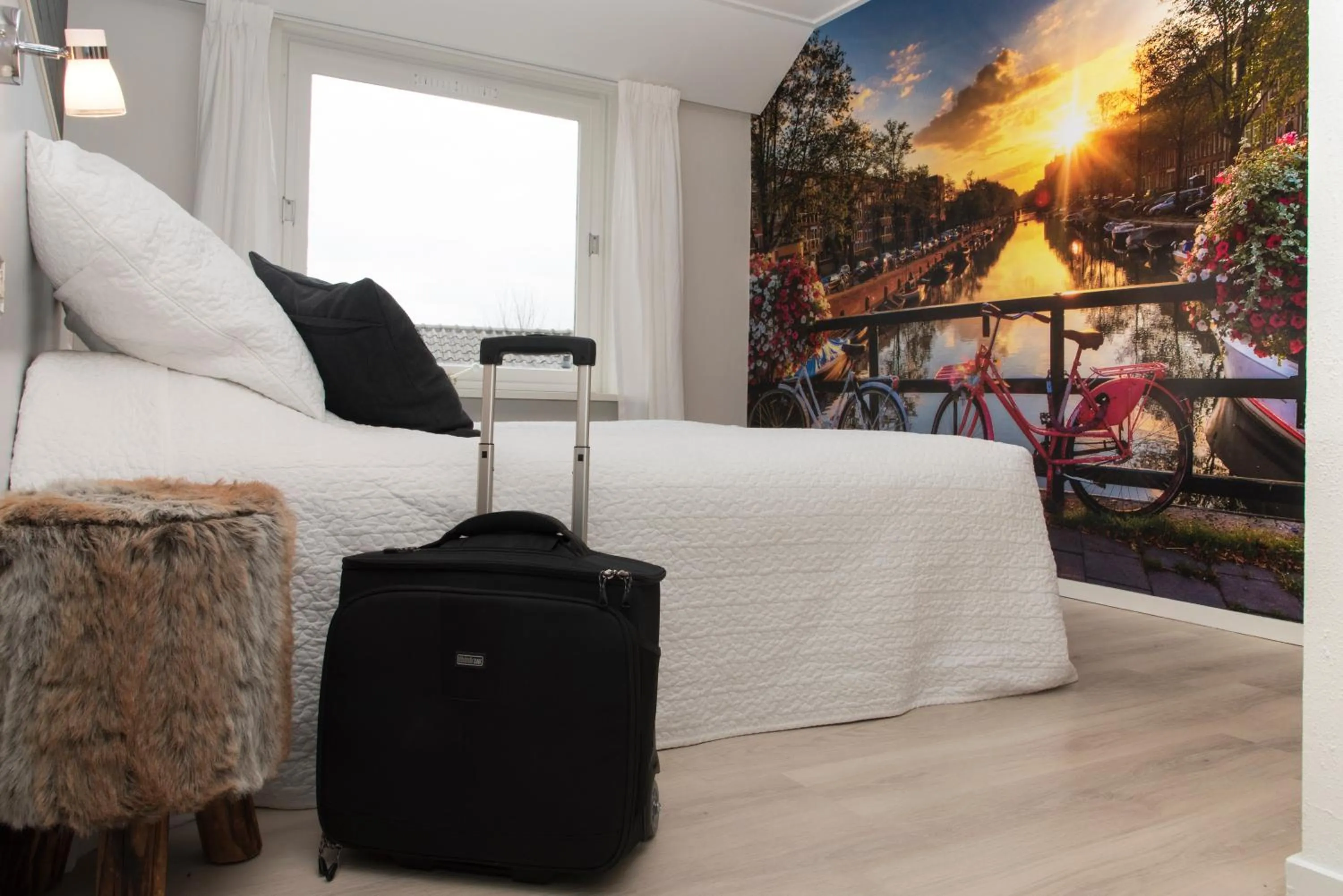 Photo of the whole room, Bed in Hotel VILLA GROET