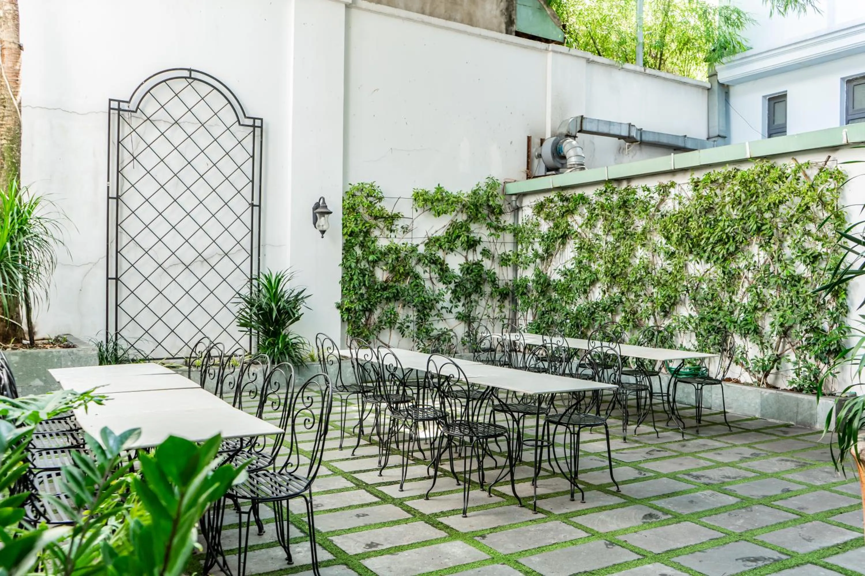 Garden in Ciao SaiGon Hotel & Spa