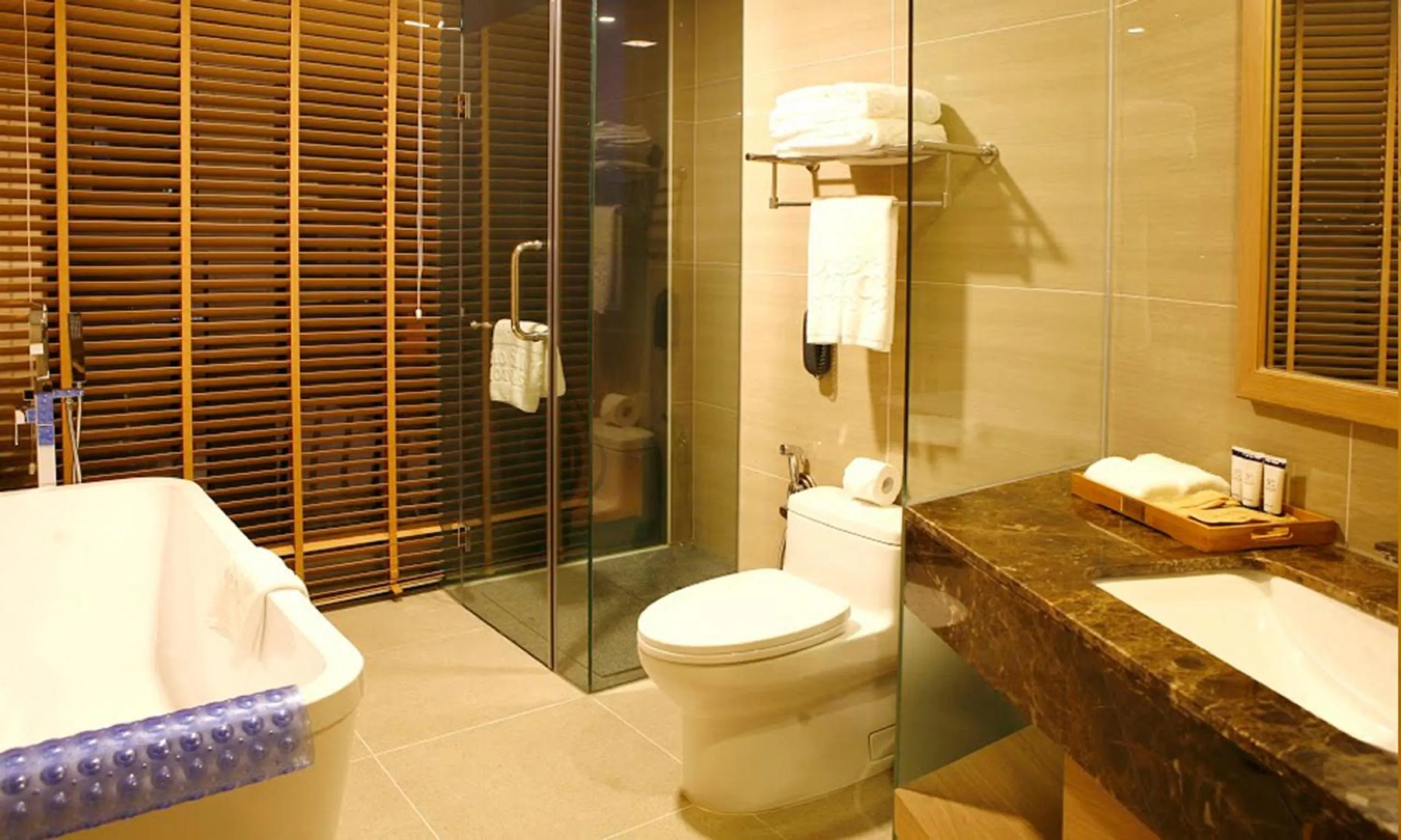 Bathroom in Ciao SaiGon Hotel & Spa