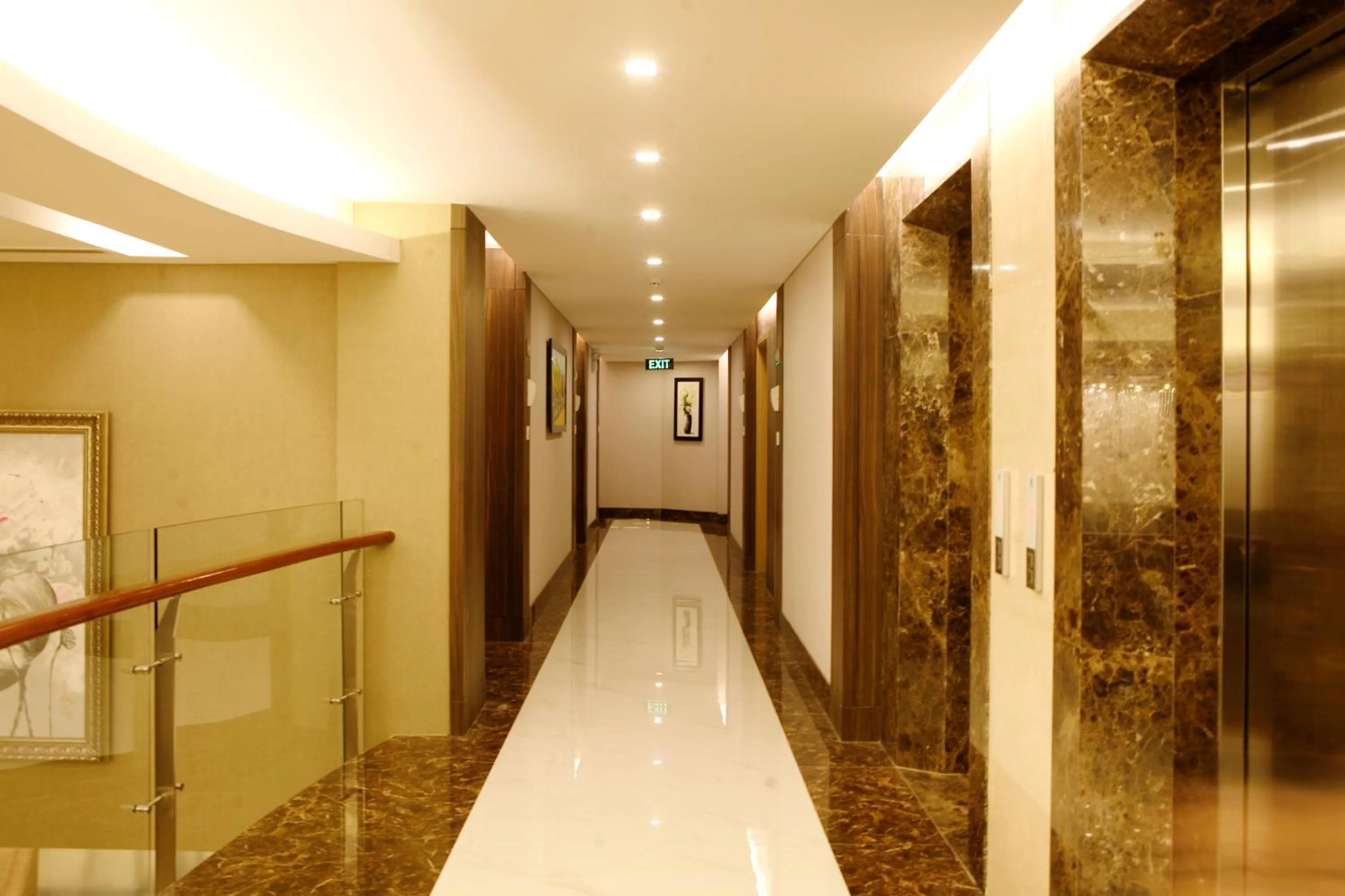 elevator in Ciao SaiGon Hotel & Spa