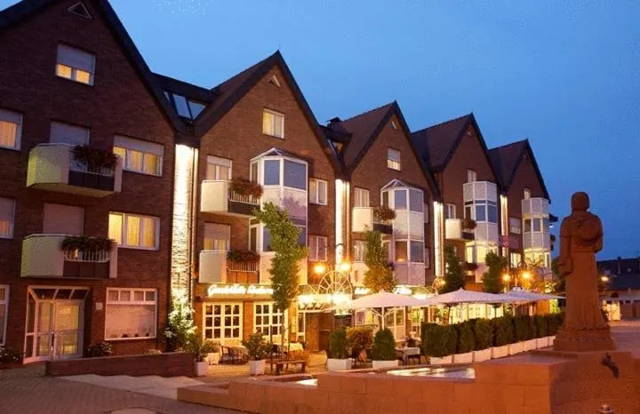 Facade/entrance in Hotel Harheimer Hof