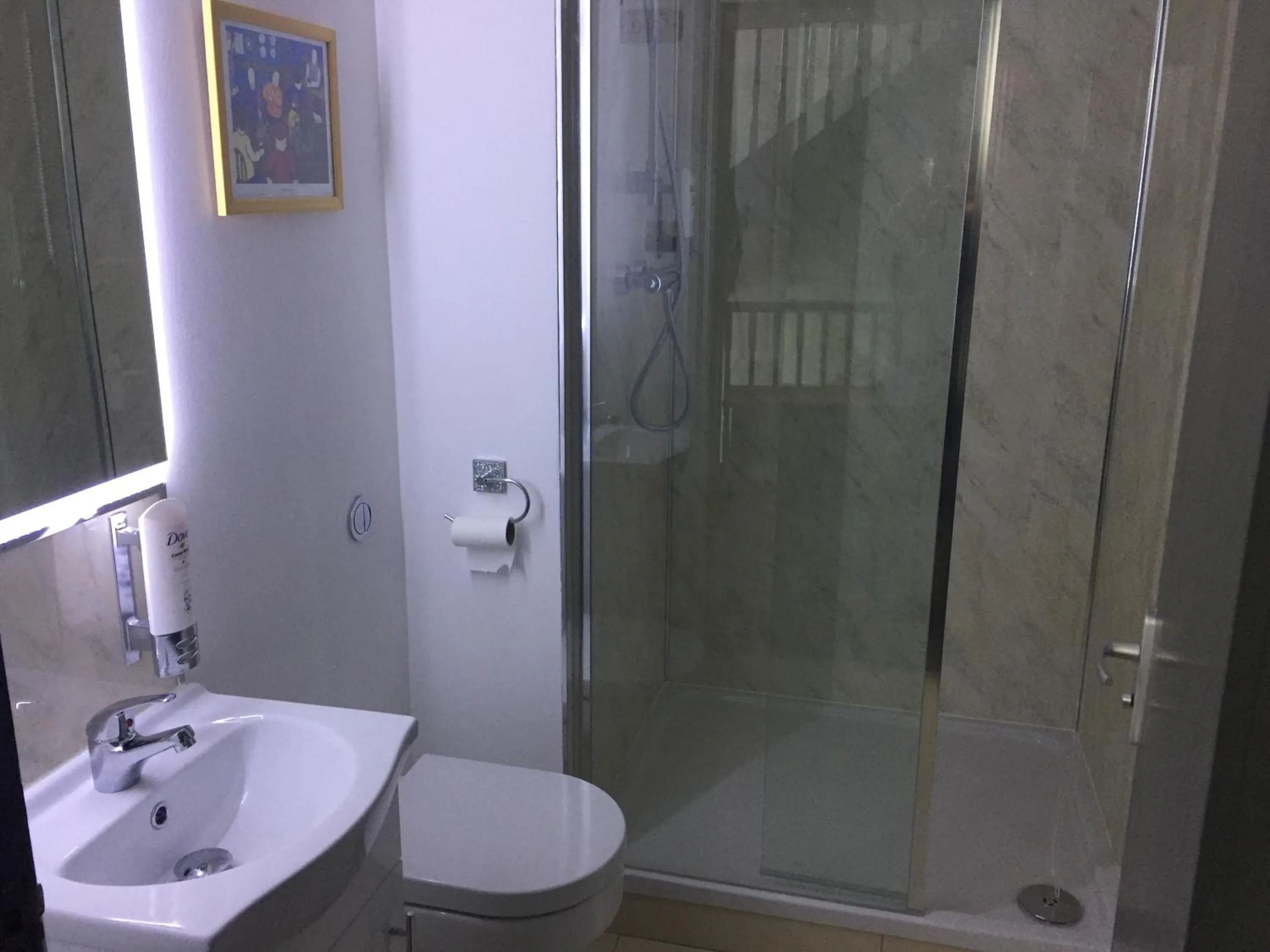 Photo of the whole room in Roomz