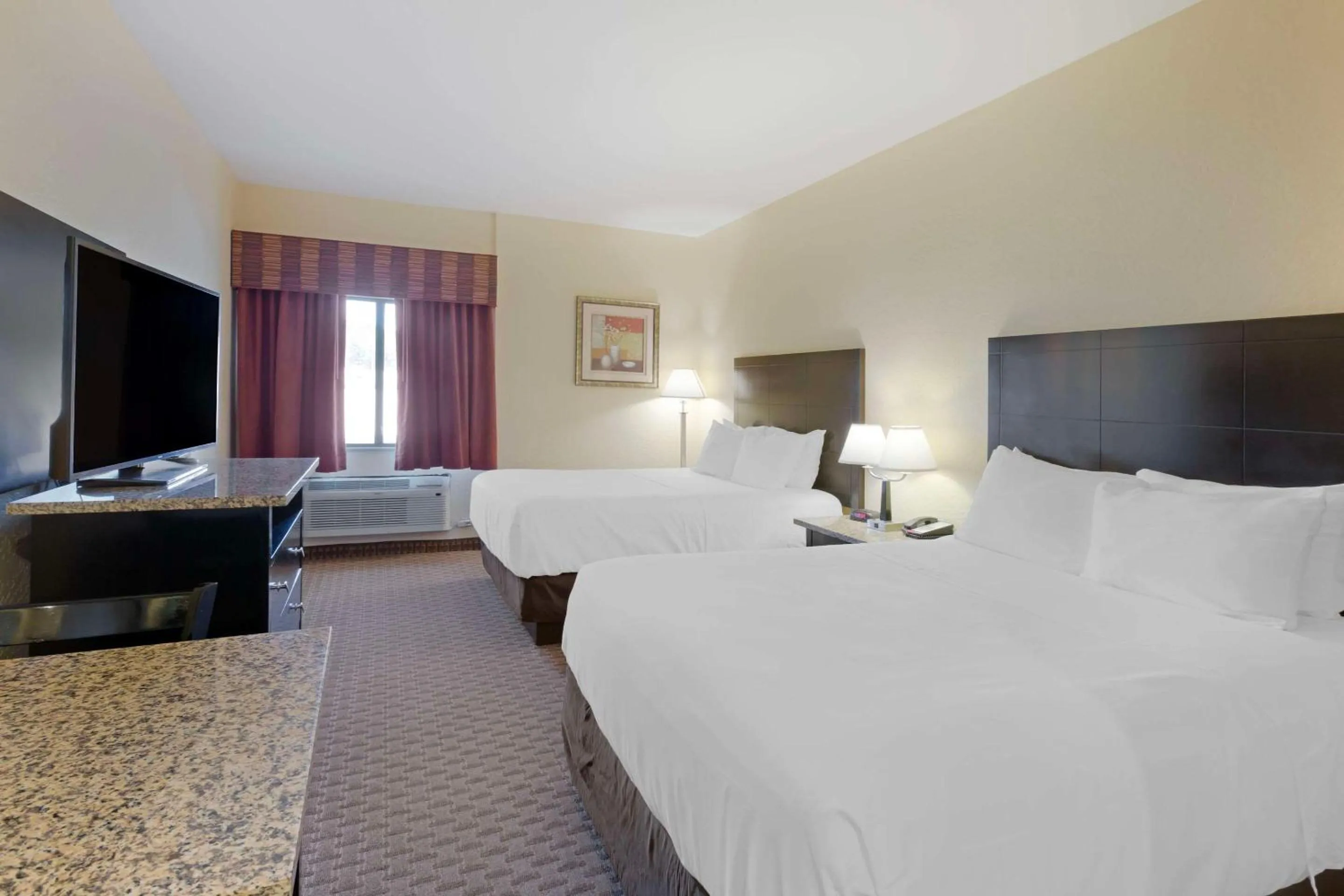 Bedroom, Bed in Comfort Inn Near Grand Canyon