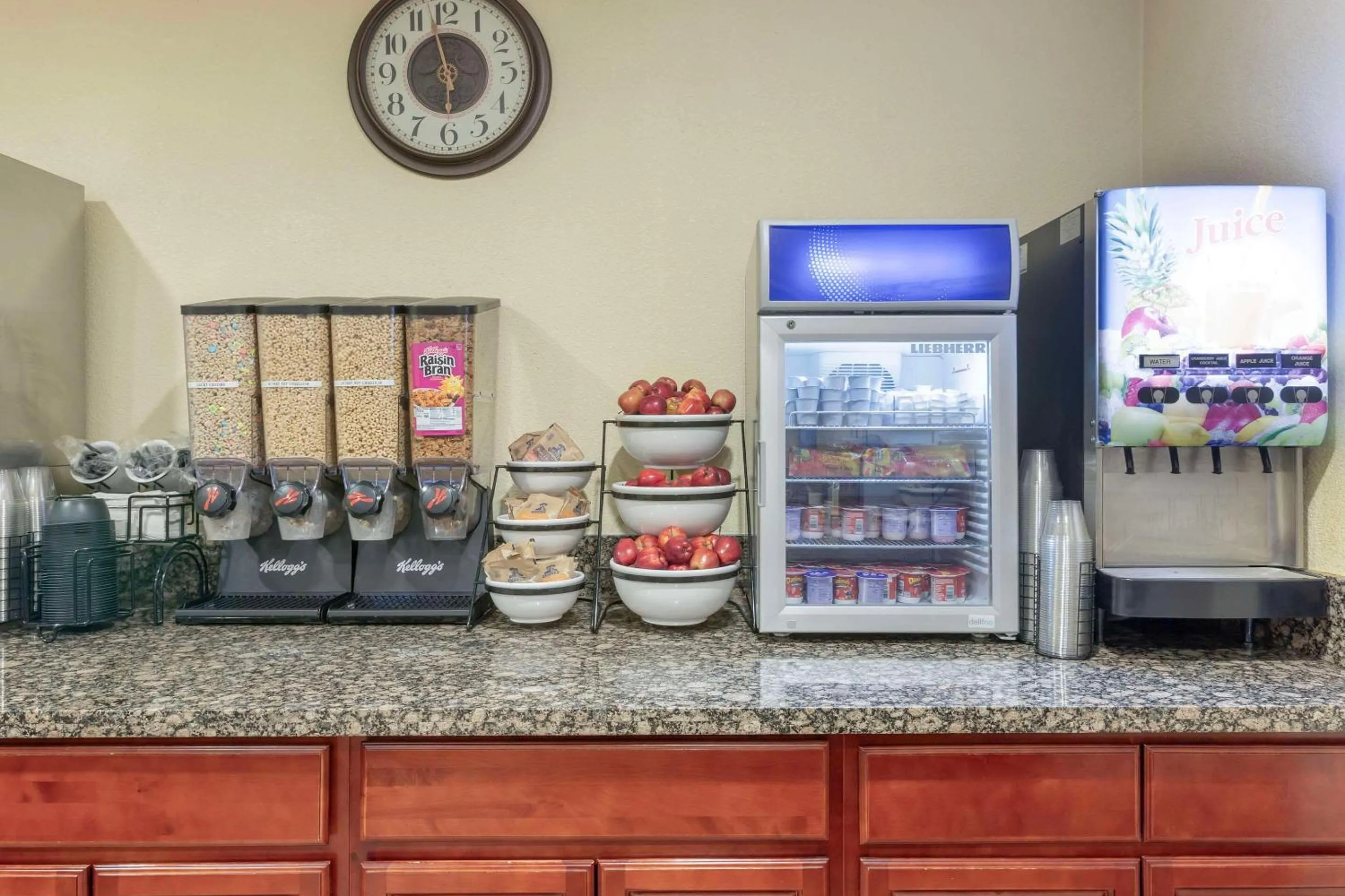 Breakfast in Comfort Inn Near Grand Canyon