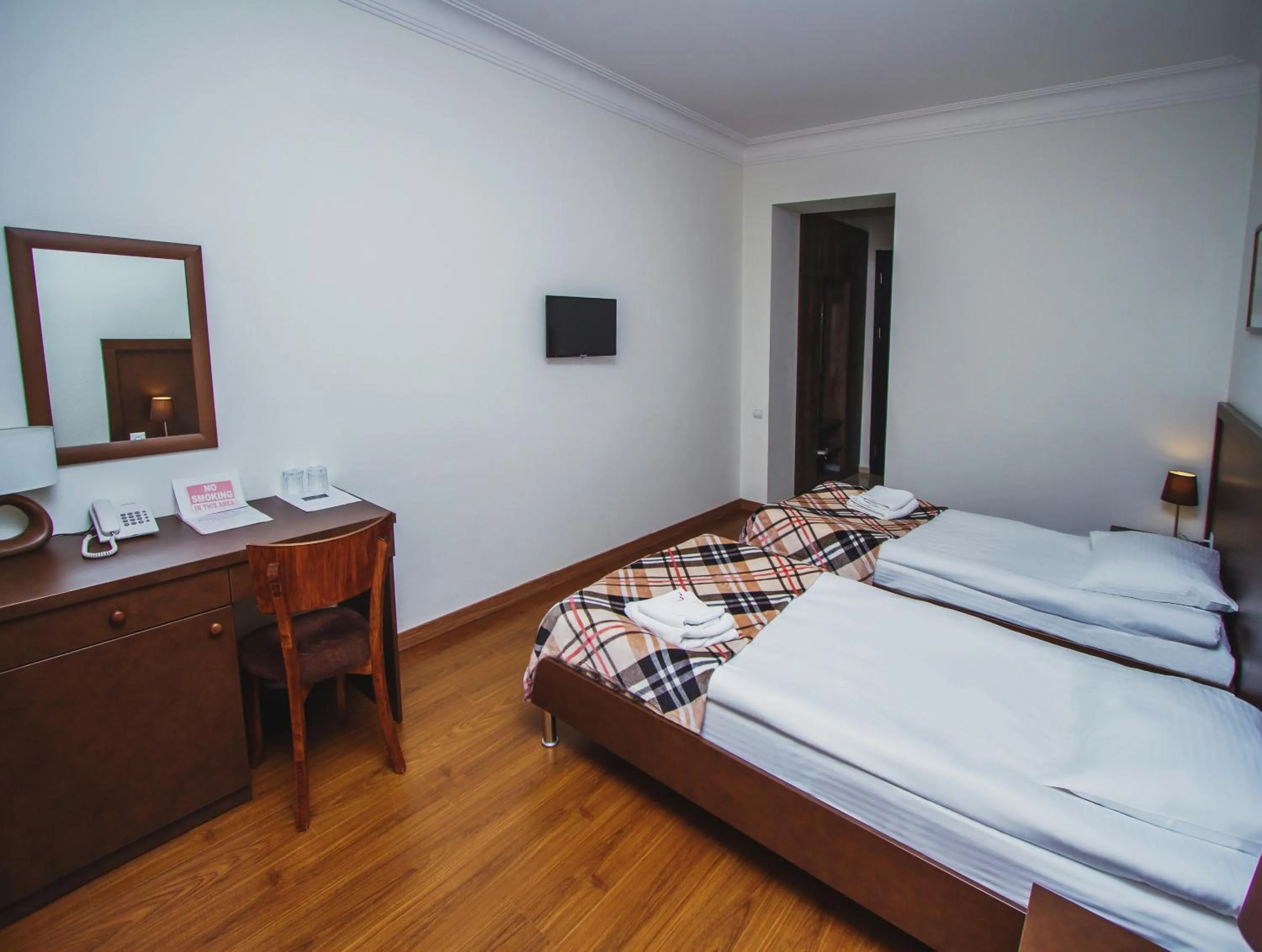 Bedroom, Bed in Hotel Lux