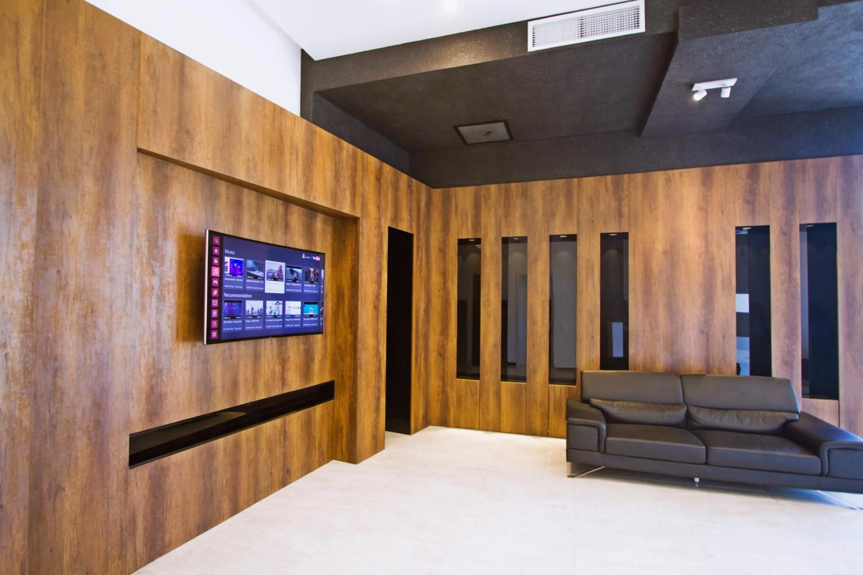 Lobby or reception, Bed in Hotel Lux