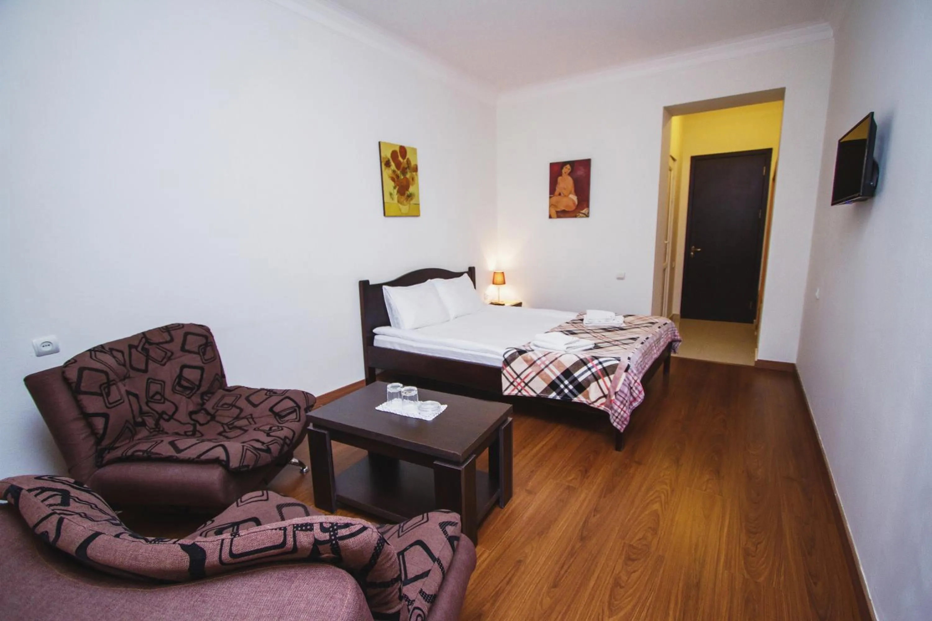 Bedroom, Bed in Hotel Lux
