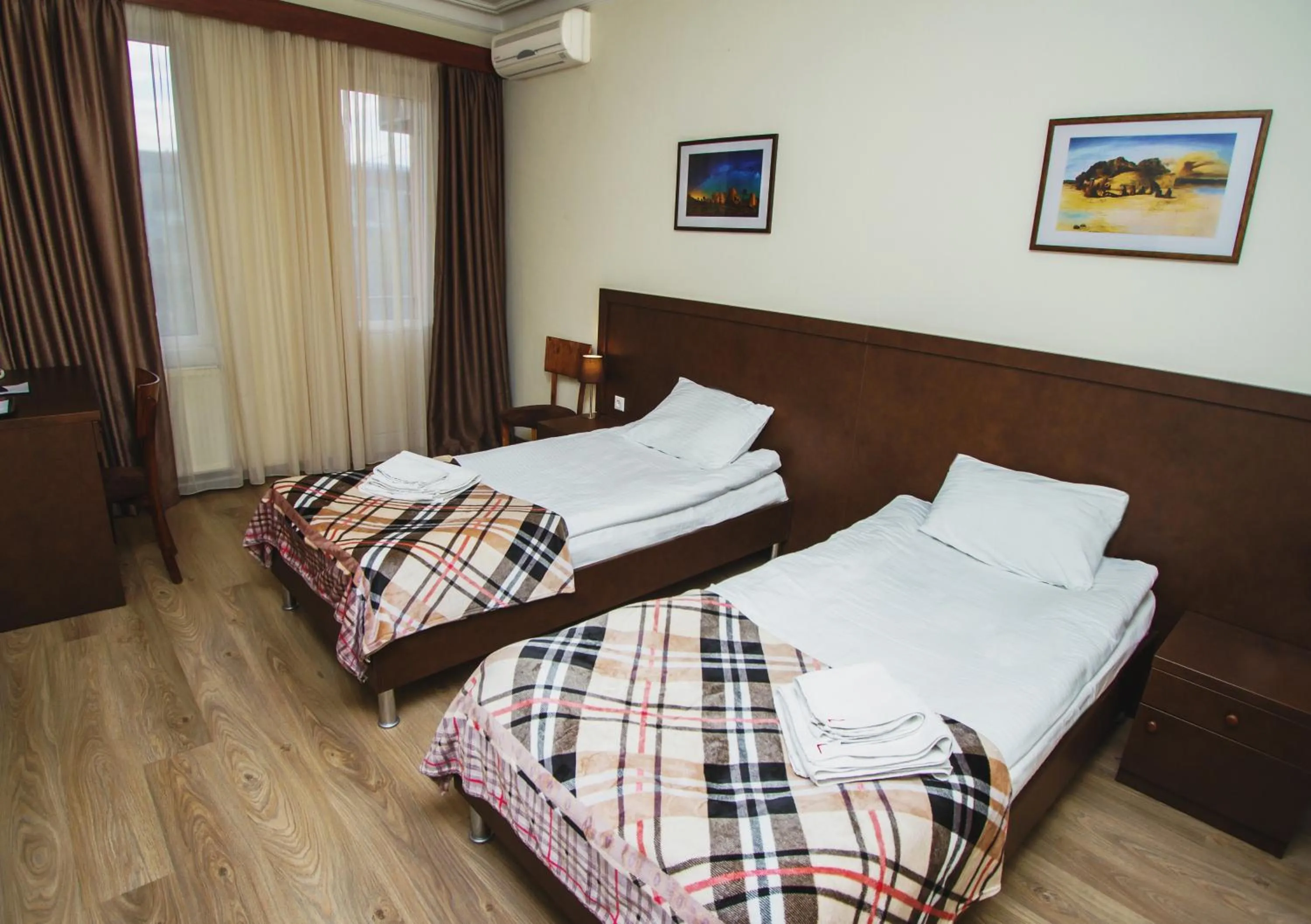 Bedroom, Bed in Hotel Lux