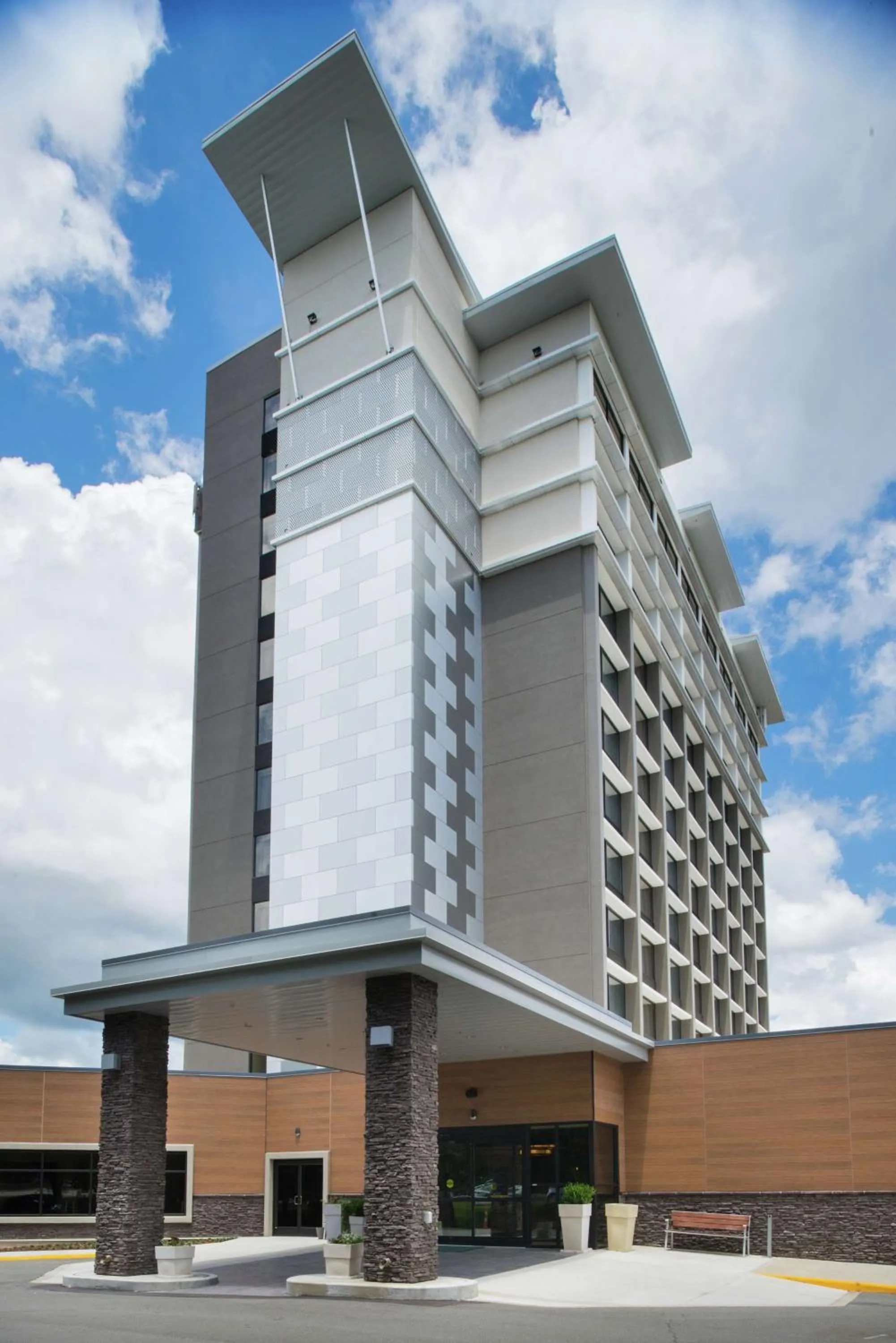 Property building in Doubletree By Hilton Raleigh Crabtree Valley