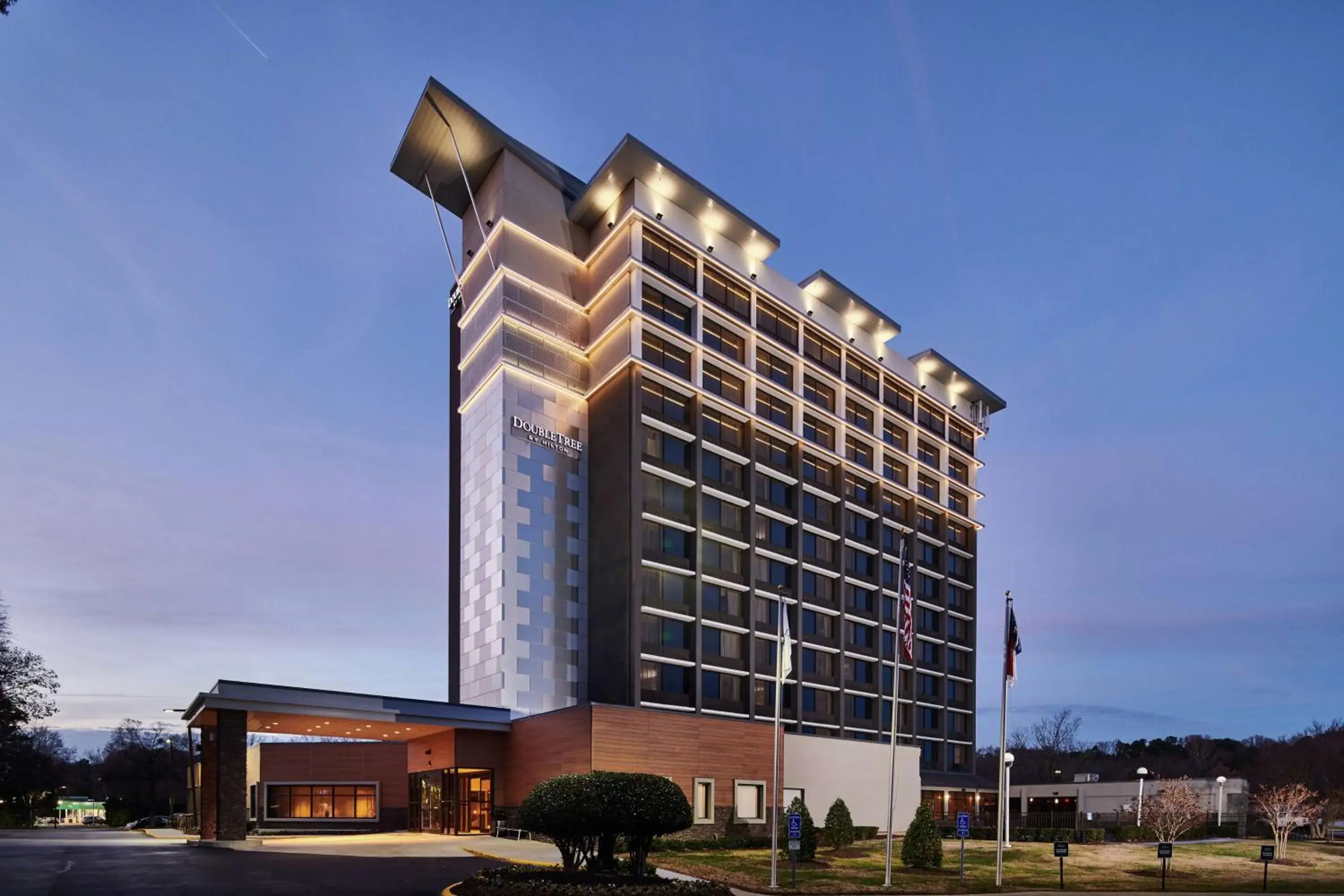 Property building in Doubletree By Hilton Raleigh Crabtree Valley Property building in Doubletree By Hilton Raleigh Crabtree Valley