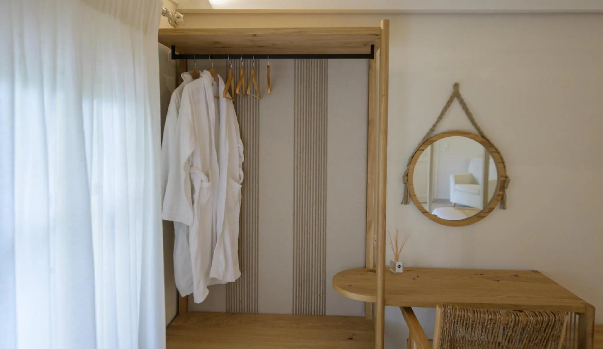 Oikies Small Elegant Houses