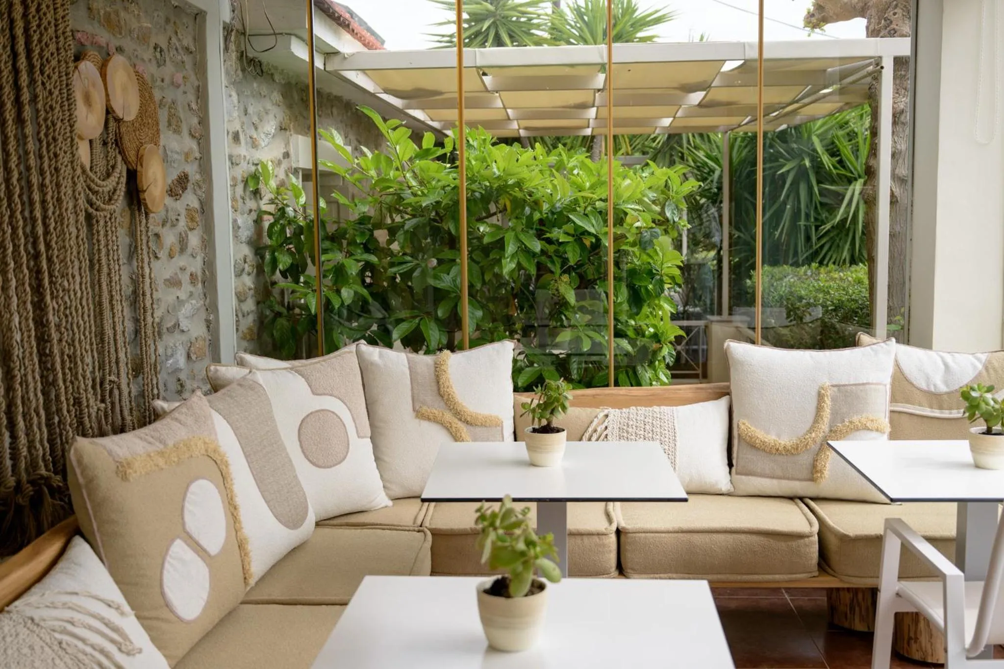 Oikies Small Elegant Houses