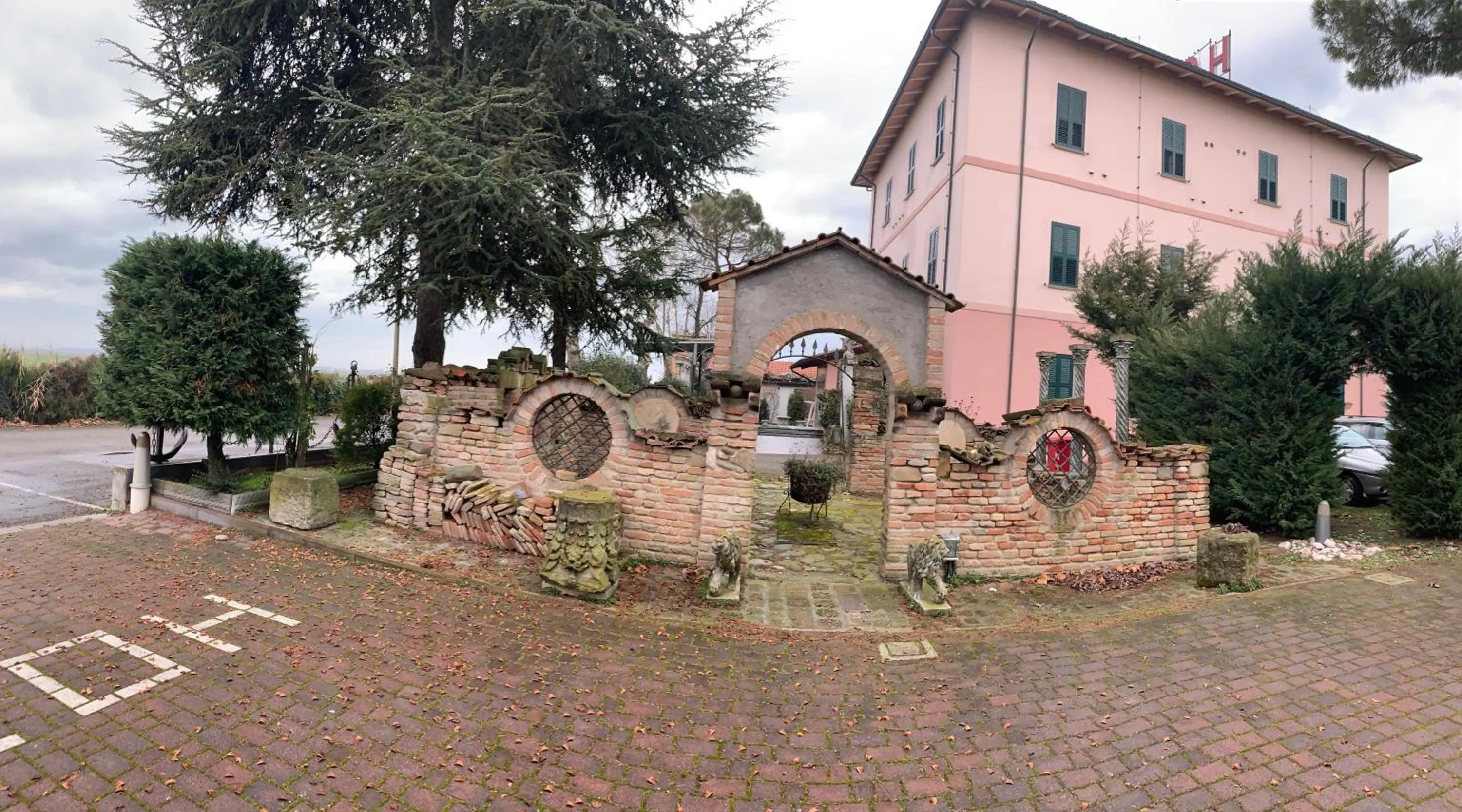 Property building in Hotel Ficocle