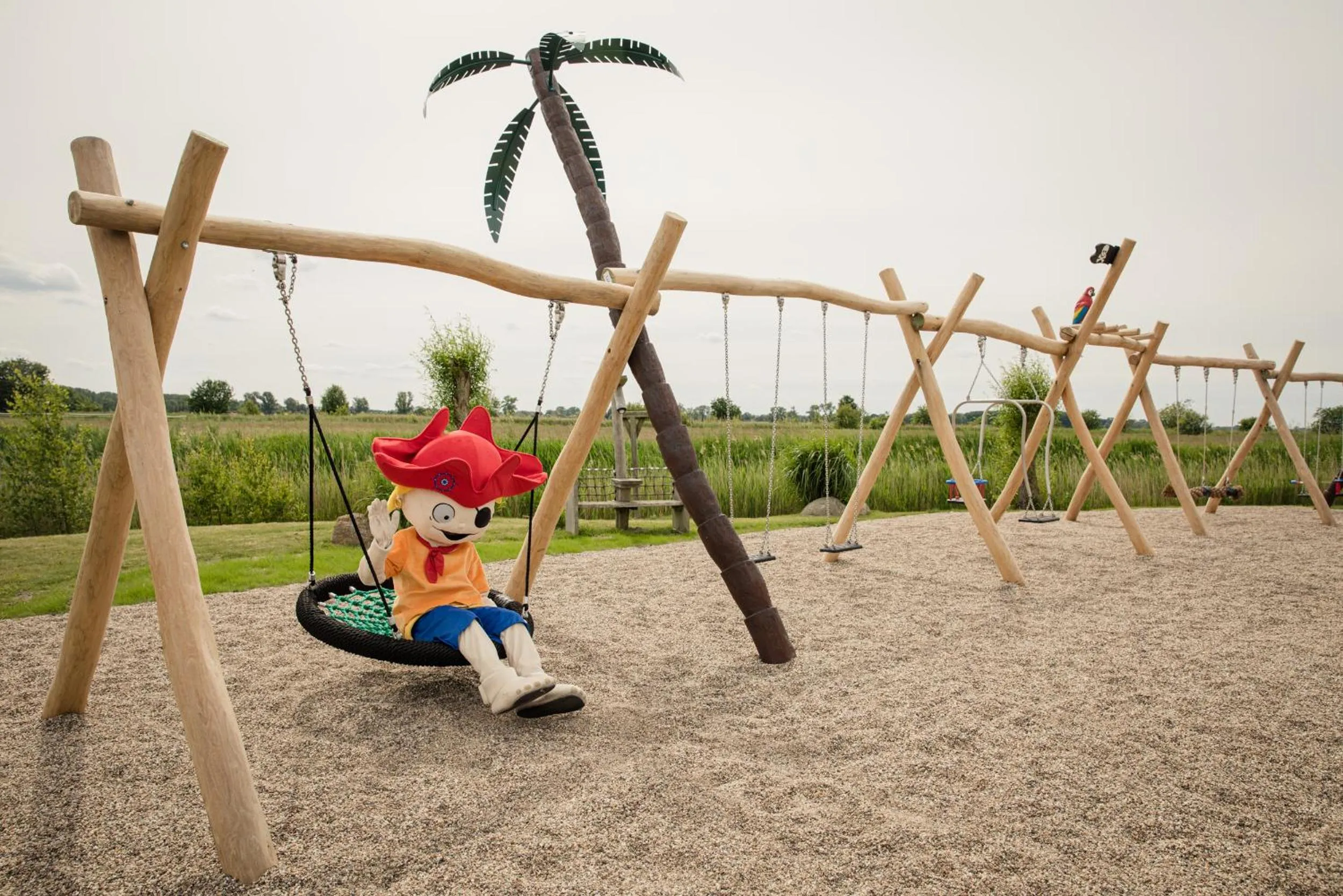 Children play ground in Familien Wellness Hotel Seeklause mit großem Abenteuerspielplatz "Piraten-Insel-Usedom" Kinder immer All-Inklusive & Getränke ganztags inklusive