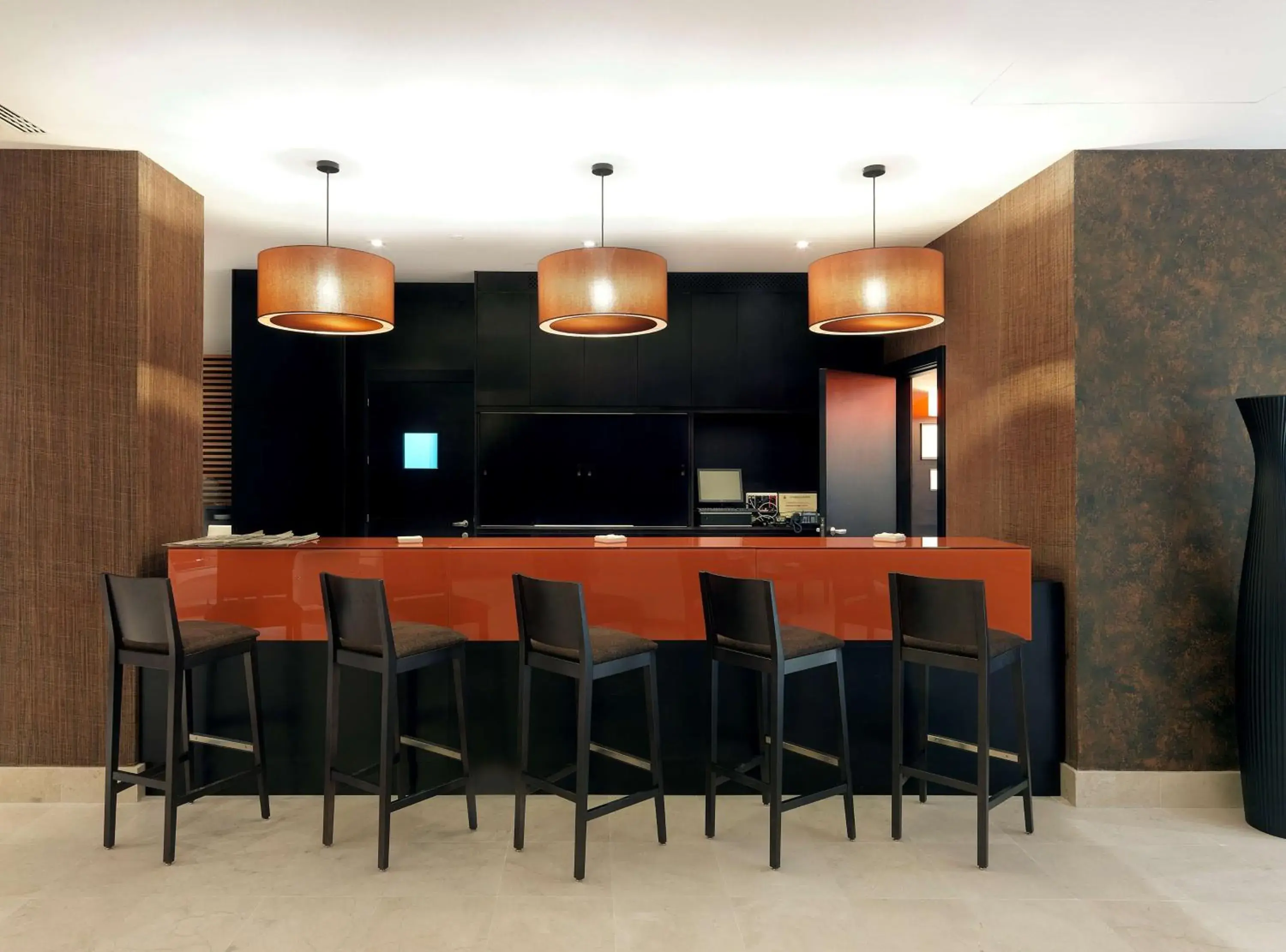 Lounge or bar in NH Campo de Gibraltar Lounge or bar in NH Campo de Gibraltar