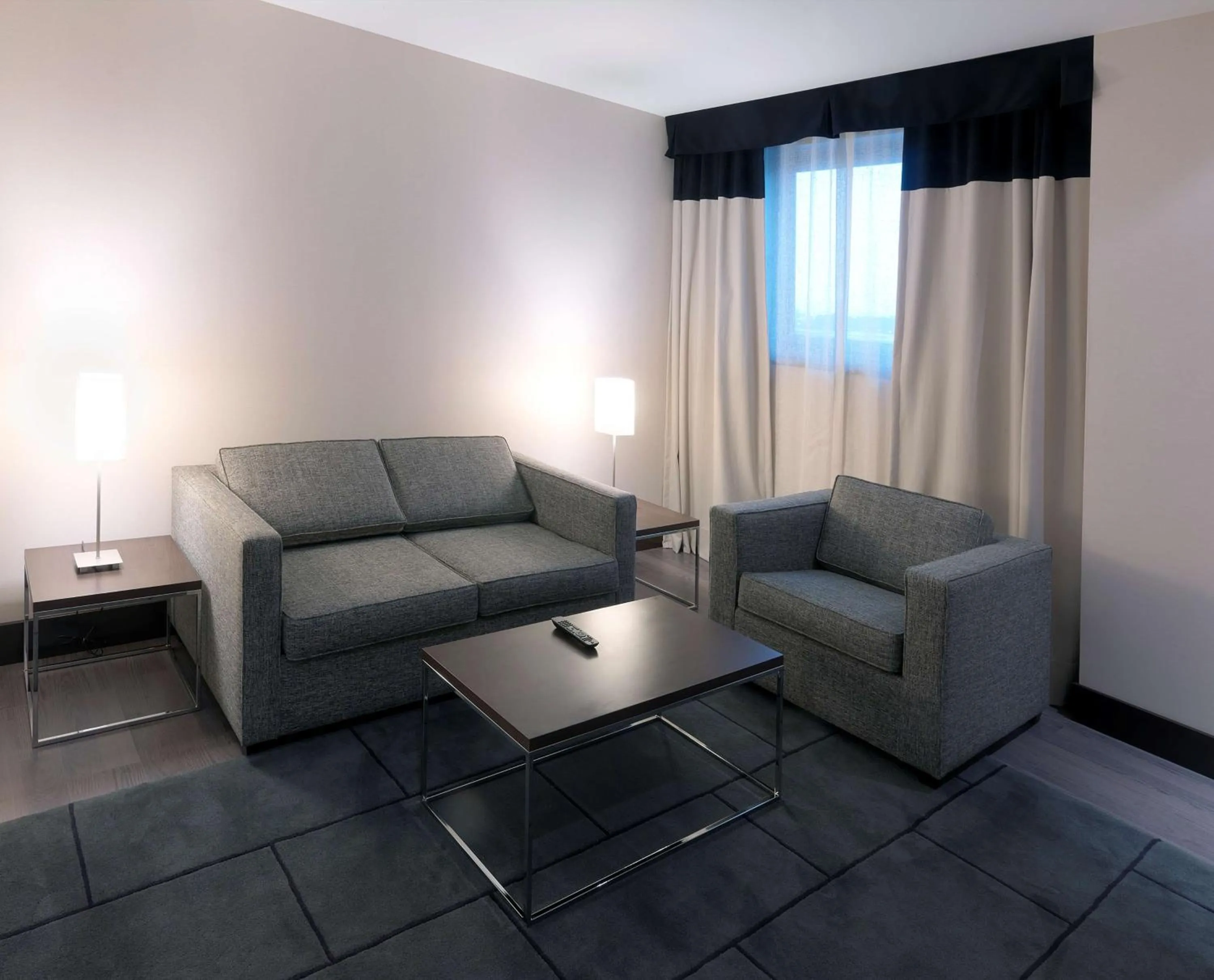 Photo of the whole room in NH Campo de Gibraltar