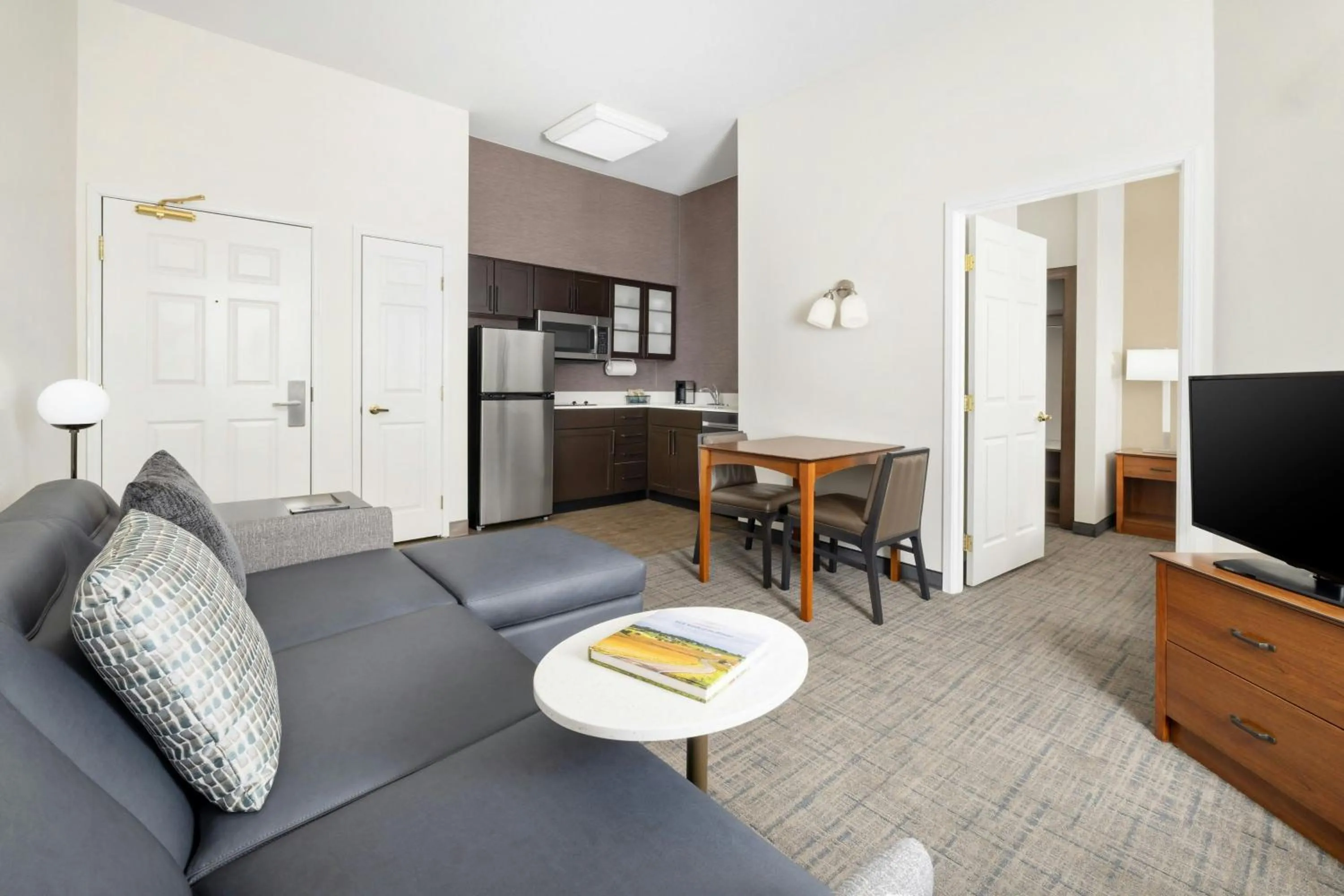 Living room in Residence Inn Des Moines West at Jordan Creek Town Center